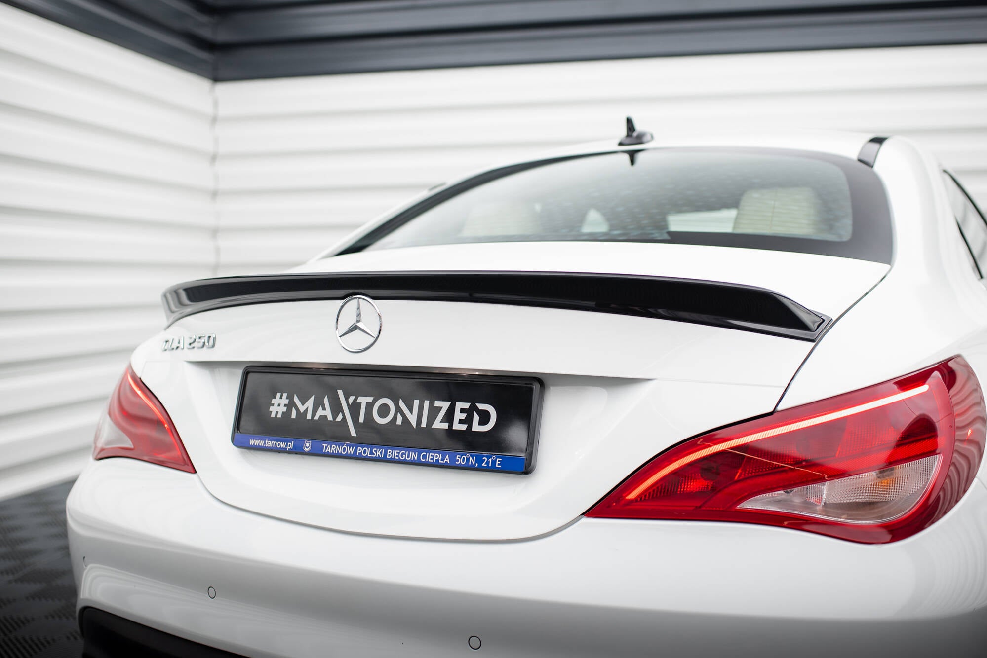 Maxton Design Spoiler CAP 3D passend für Mercedes-Benz CLA C117 Facelift schwarz Hochglanz