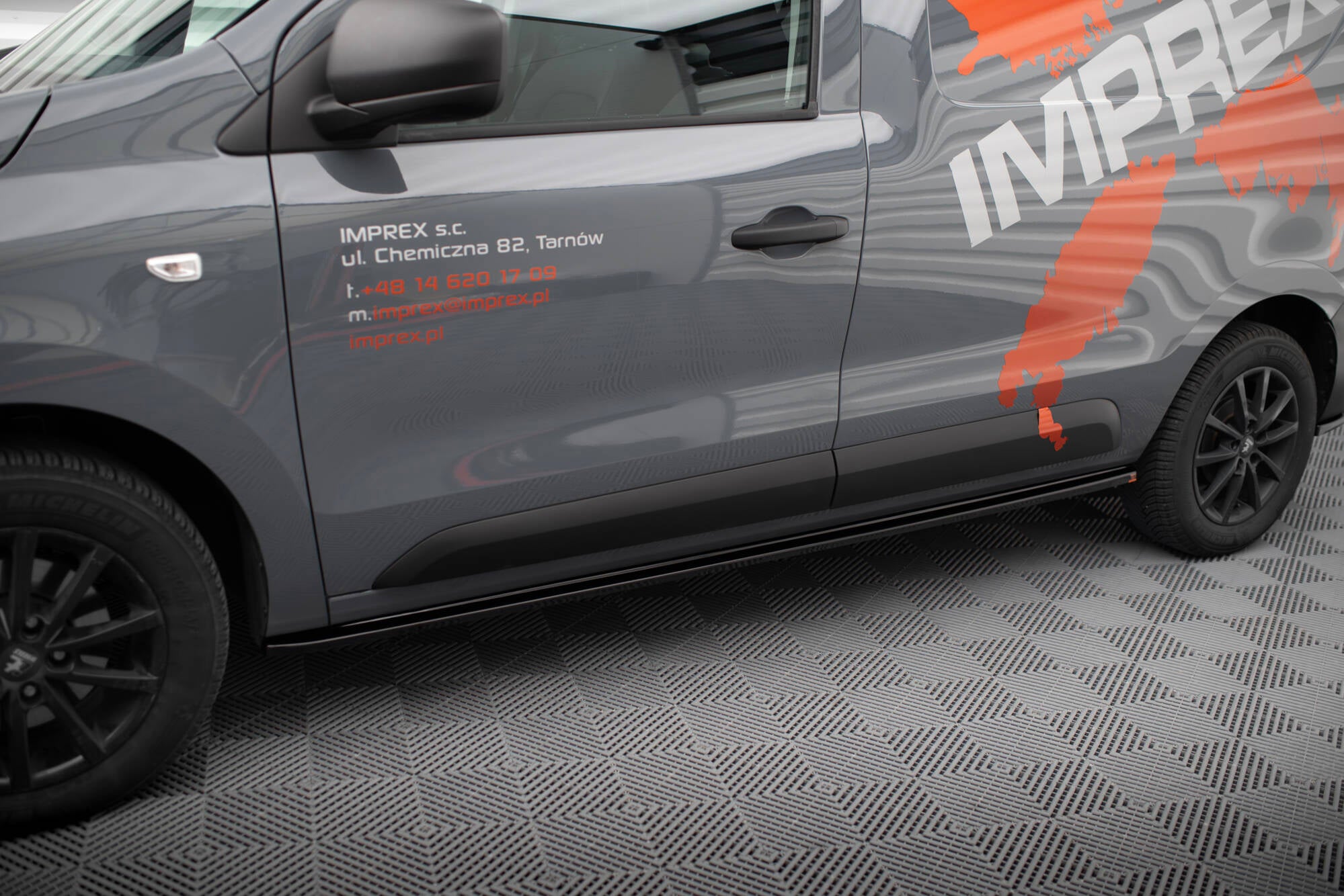 Maxton Design Street+ Seitenschweller Leisten passend für Renault Express Mk2 schwarz Hochglanz
