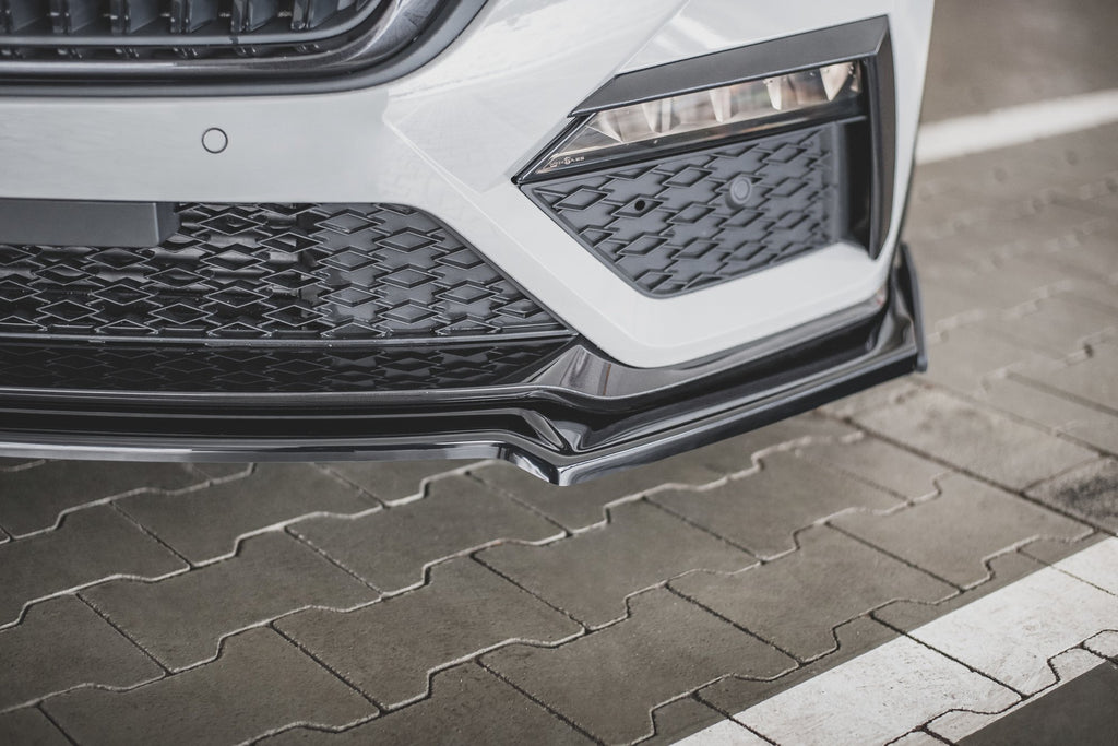 Maxton Design Street+ Spoilerlippe Front Ansatz V.2 + Flaps passend für Skoda Octavia RS Mk4