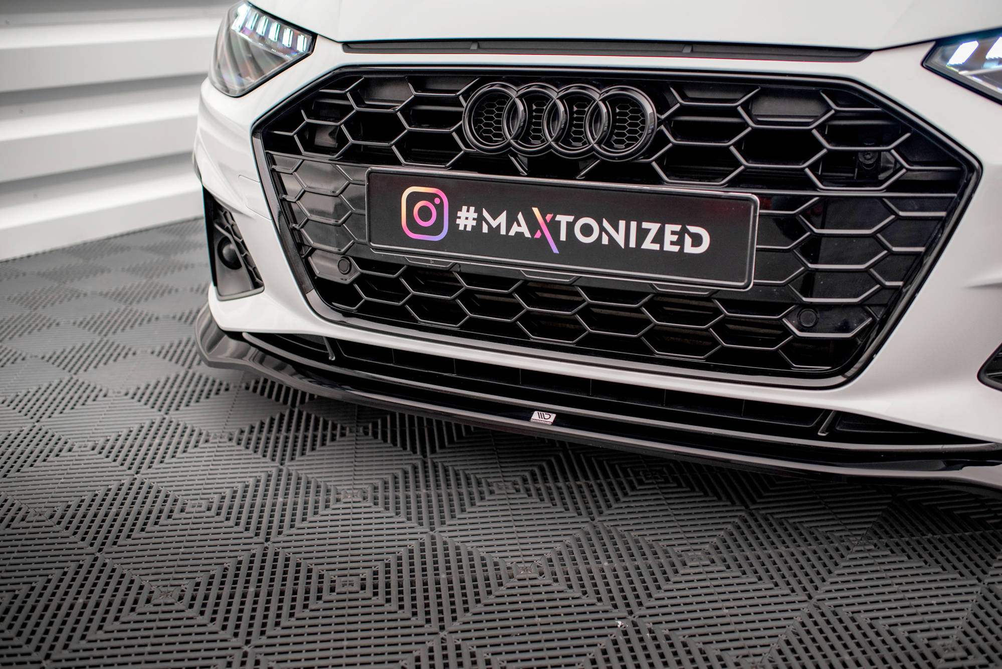 Maxton Design Street+ Spoilerlippe Front Ansatz V.2 passend für Audi A4 S-Line / S4 B9 Facelift schwarz Hochglanz