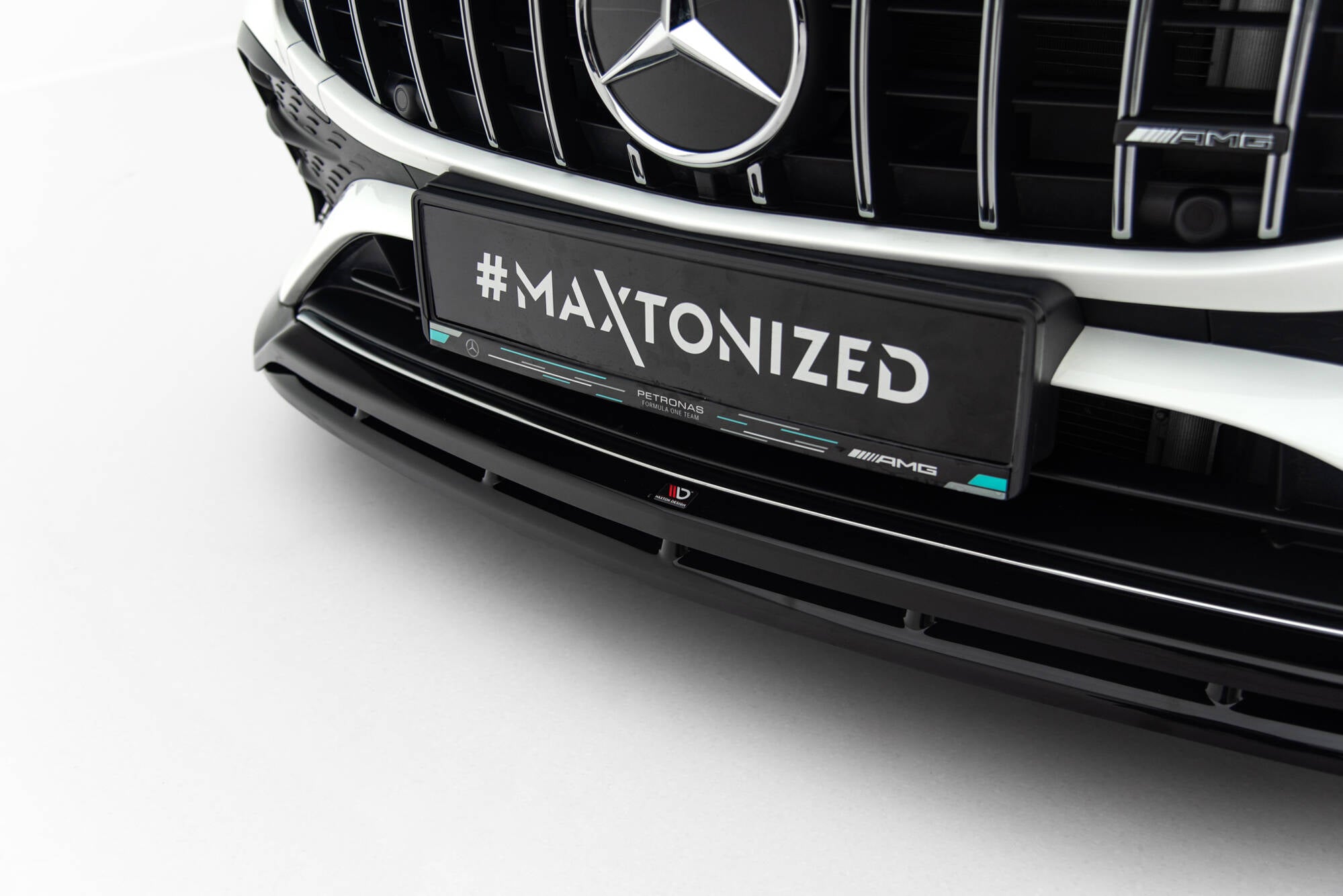 Maxton Design Street+ Spoilerlippe Front Ansatz passend für Mercedes-AMG CLA 35 Coupe / Shooting Brake C118 Facelift / X118 Facelift schwarz Hochglanz