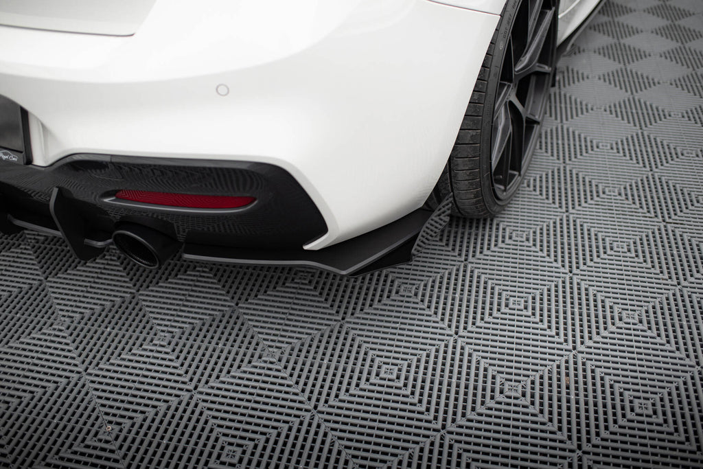 Maxton Design Street Pro Heck Ansatz Flaps Diffusor V.2 + Flaps passend für BMW 1er F20 M140i schwarz Hochglanz
