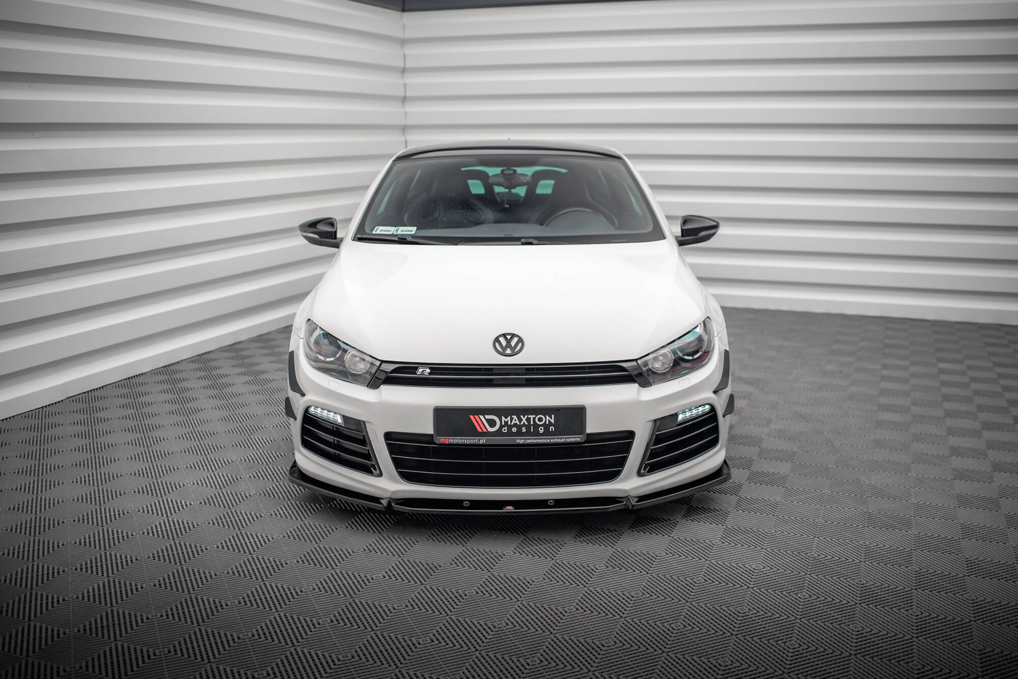Maxton Design Street+ Spoilerlippe Front Ansatz V.3 passend für VW Scirocco R Mk3 schwarz Hochglanz