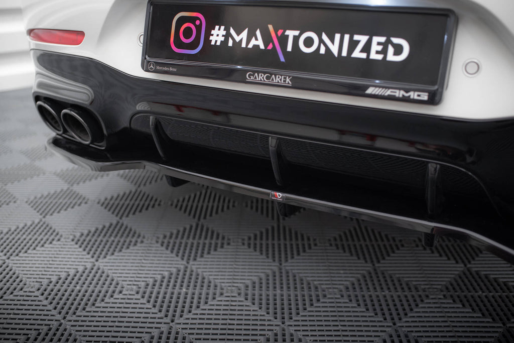 Maxton Design Street+ Mittlerer Diffusor RACE passend für Mercedes-AMG GT 43 4 Door Coupe V8 Styling Package X290 schwarz Hochglanz