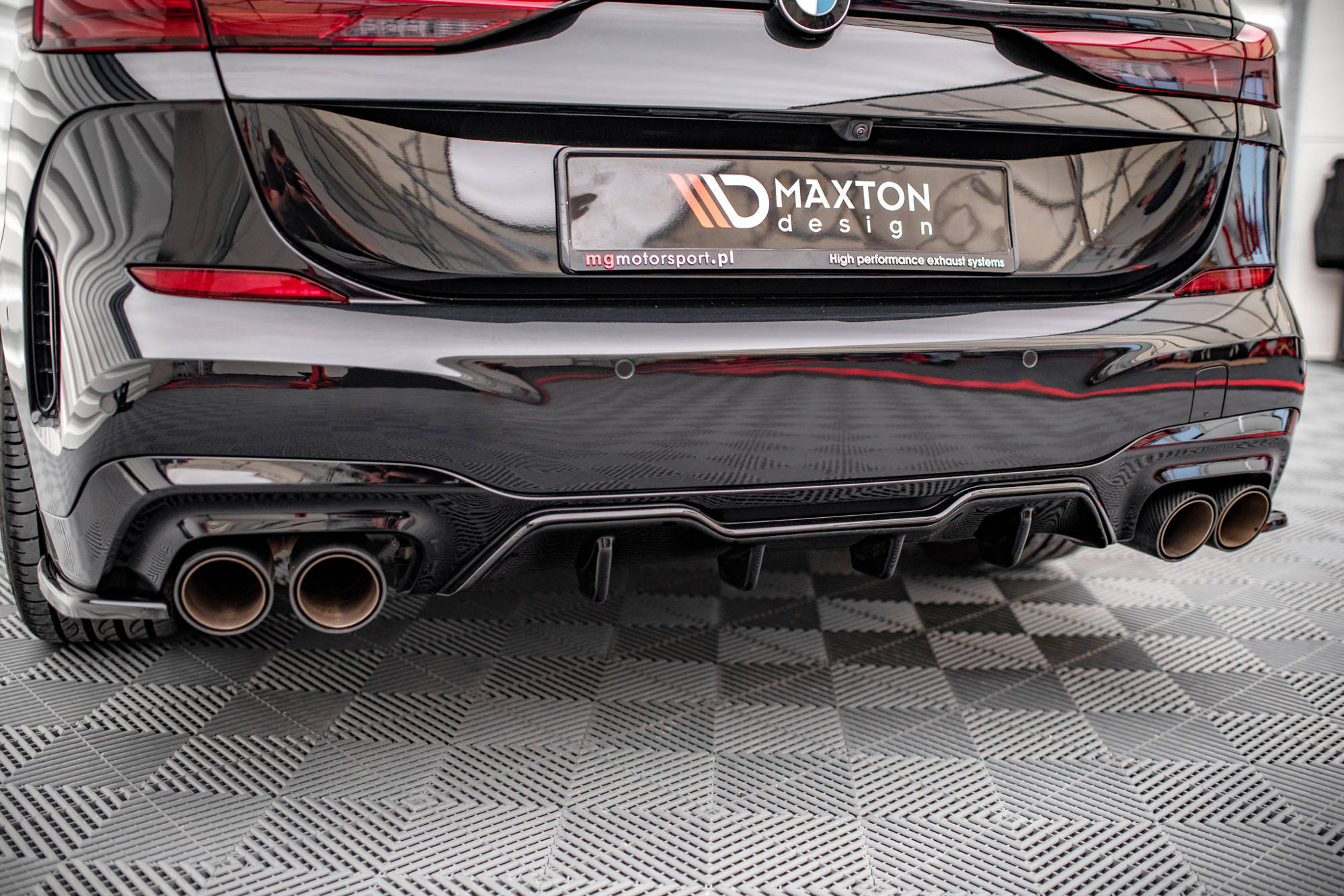 Maxton Design Diffusor Heck Ansatz passend für BMW M235i Gran Coupe F44 schwarz Hochglanz