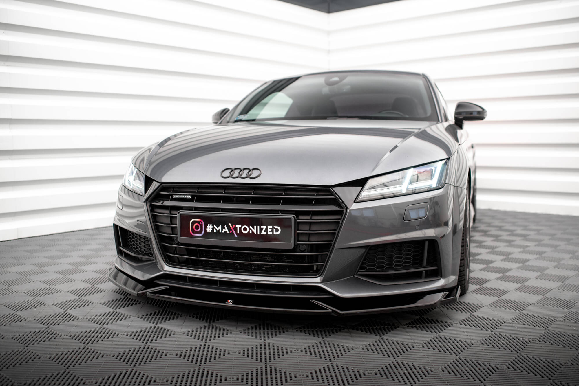 Maxton Design Street+ Spoilerlippe Front Ansatz V.1 passend für Audi TT S / S-Line 8S schwarz Hochglanz