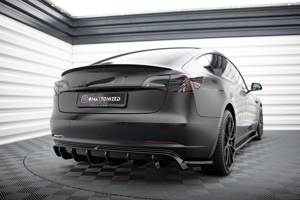 Maxton Design Diffusor Heck Ansatz V.2 passend für Tesla Model 3 schwarz Hochglanz
