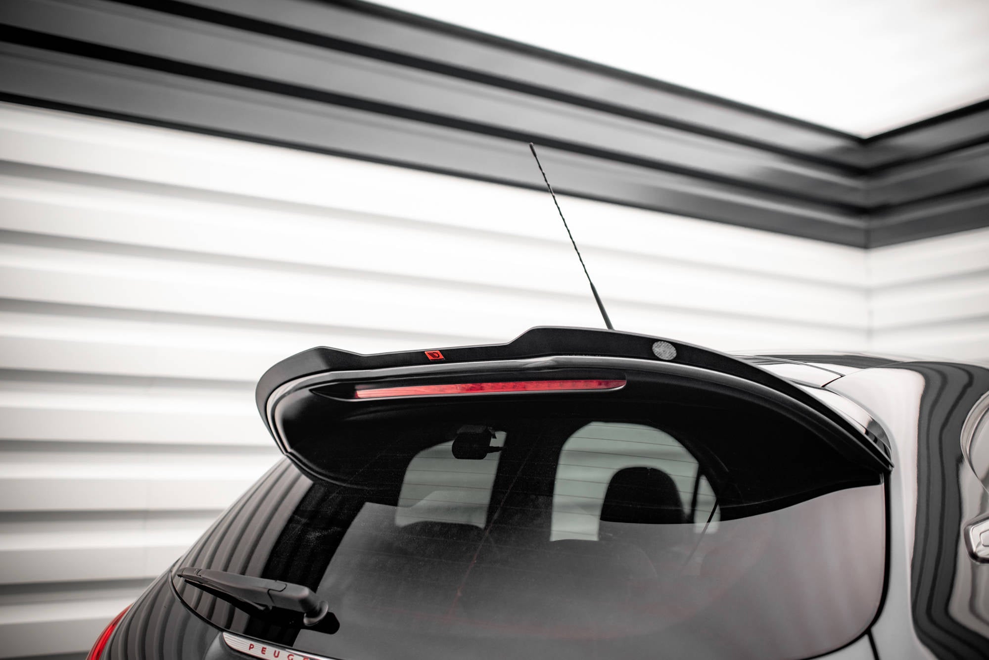 Maxton Design Spoiler CAP passend für Peugeot 208 GTi Mk1 schwarz Hochglanz