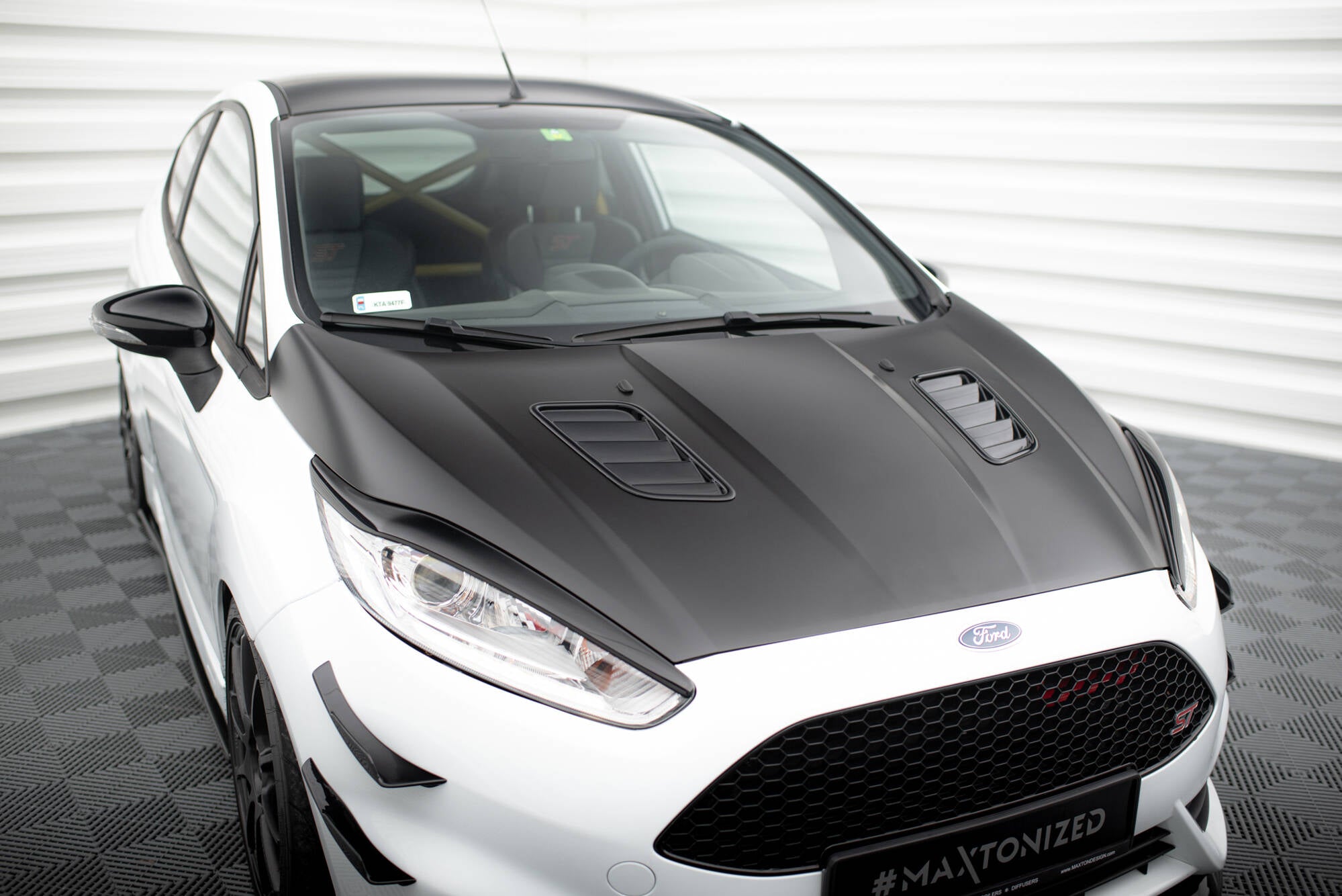 Maxton Design Motorhauben Luftschlitze Ford Fiesta ST Mk7 Facelift schwarz Hochglanz für Ford Fiesta ST