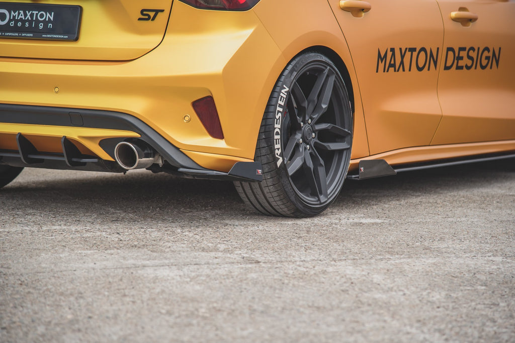Maxton Design Street Pro Heck Ansatz Flaps Diffusor + Flaps passend für Ford Focus ST Mk4 schwarz Hochglanz