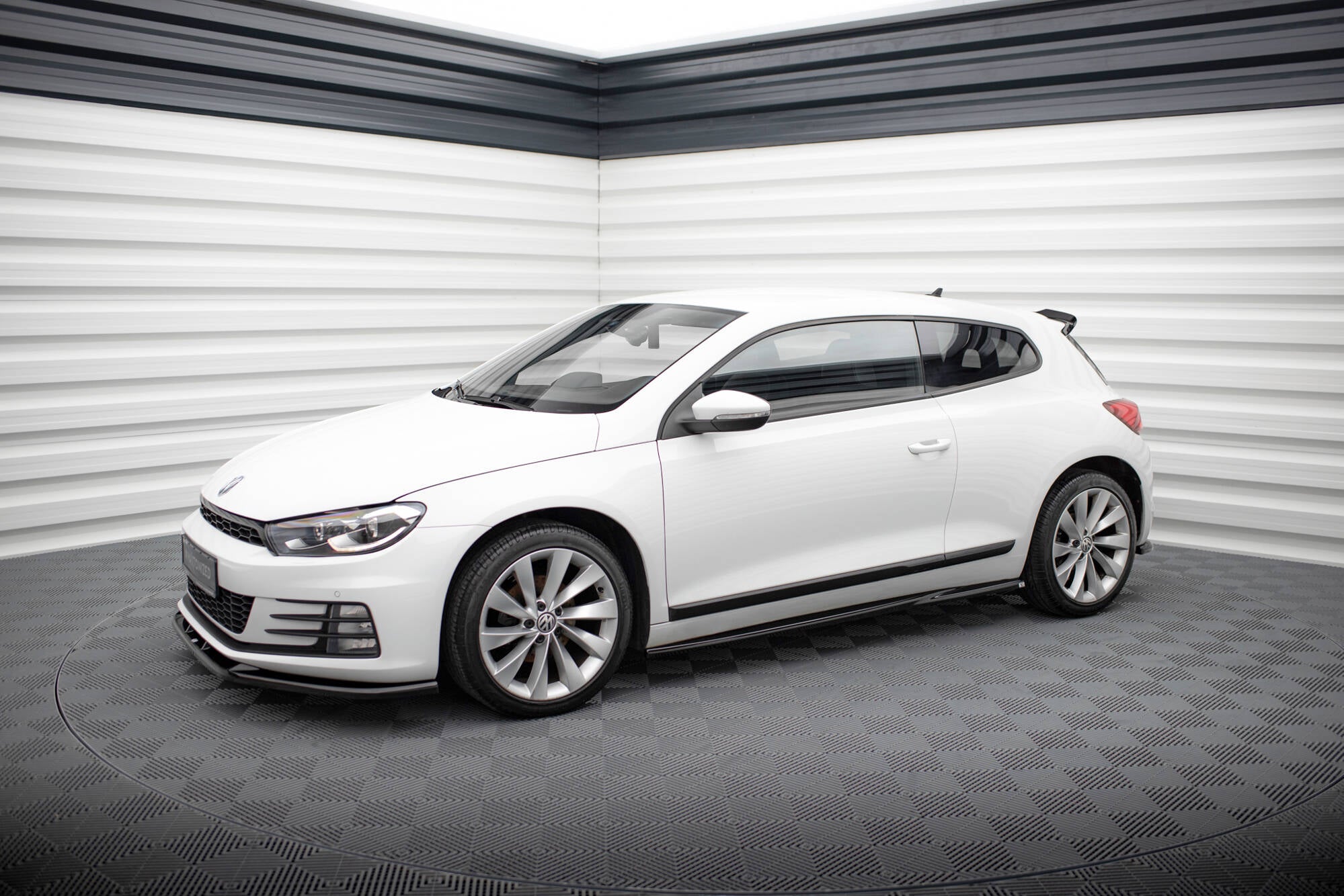 Maxton Design Street+ Seitenschweller Leisten passend für VW Scirocco Mk3 Facelift schwarz Hochglanz