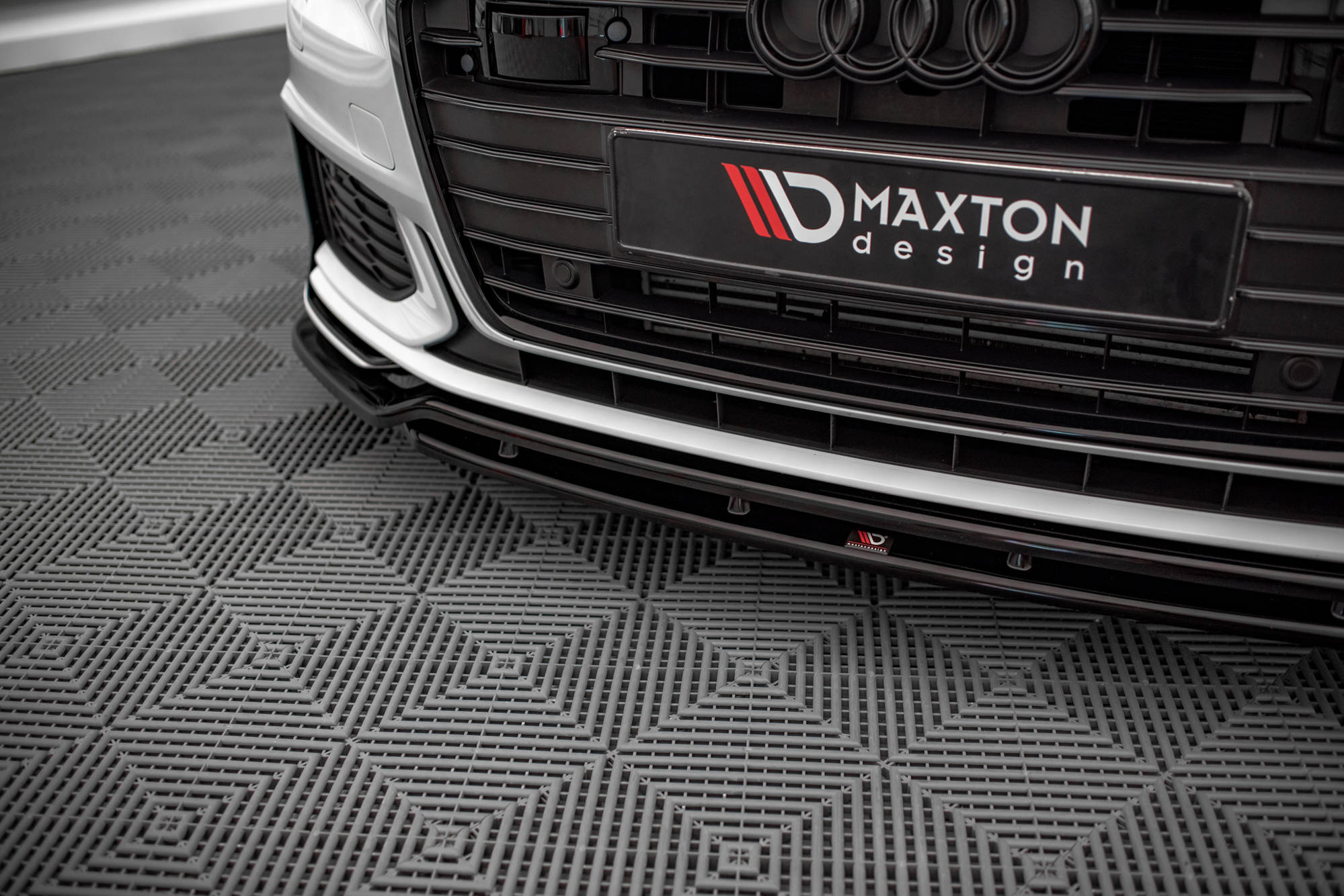 Maxton Design Street+ Spoilerlippe Front Ansatz V.3 passend für Audi A6 S-Line / S6 C8 / C8 Facelift schwarz Hochglanz