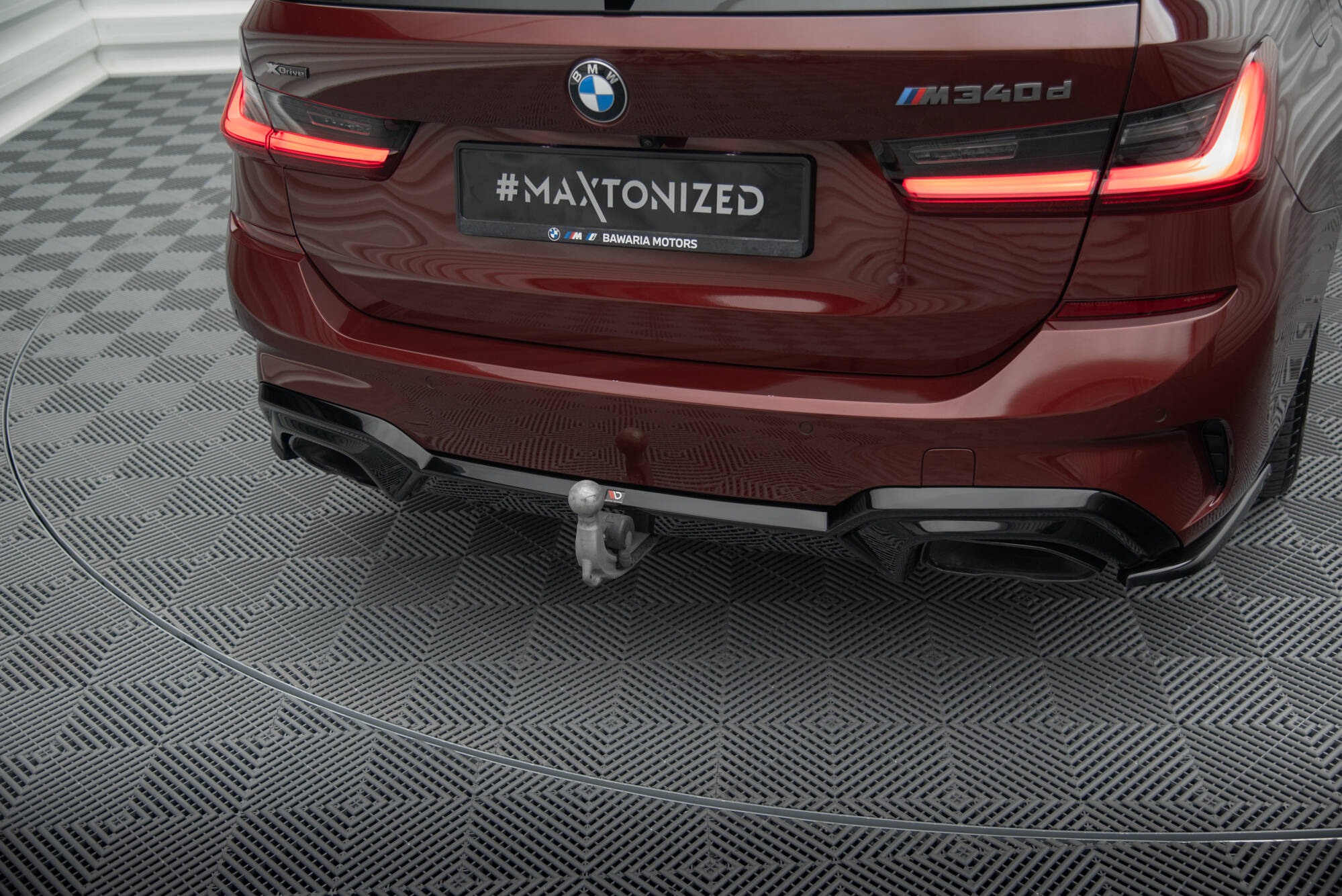 Maxton Design Diffusor Heck Ansatz für BMW M340i G20 / G21 (Passend für Fahrzeuge mit Anhängerkupplung) schwarz Hochglanz