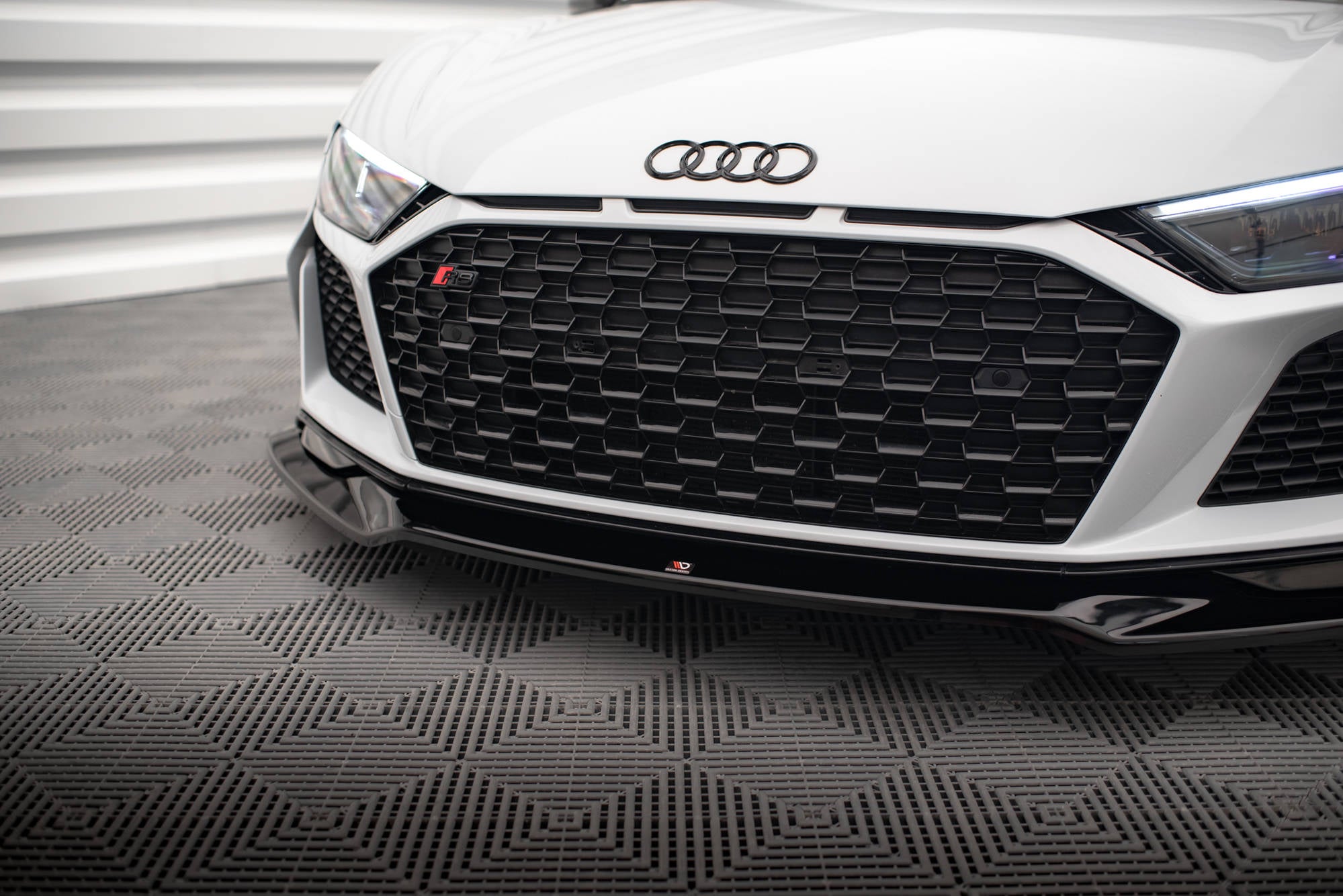 Maxton Design Street+ Spoilerlippe Front Ansatz V.3 passend für Audi R8 Mk2 Facelift schwarz Hochglanz