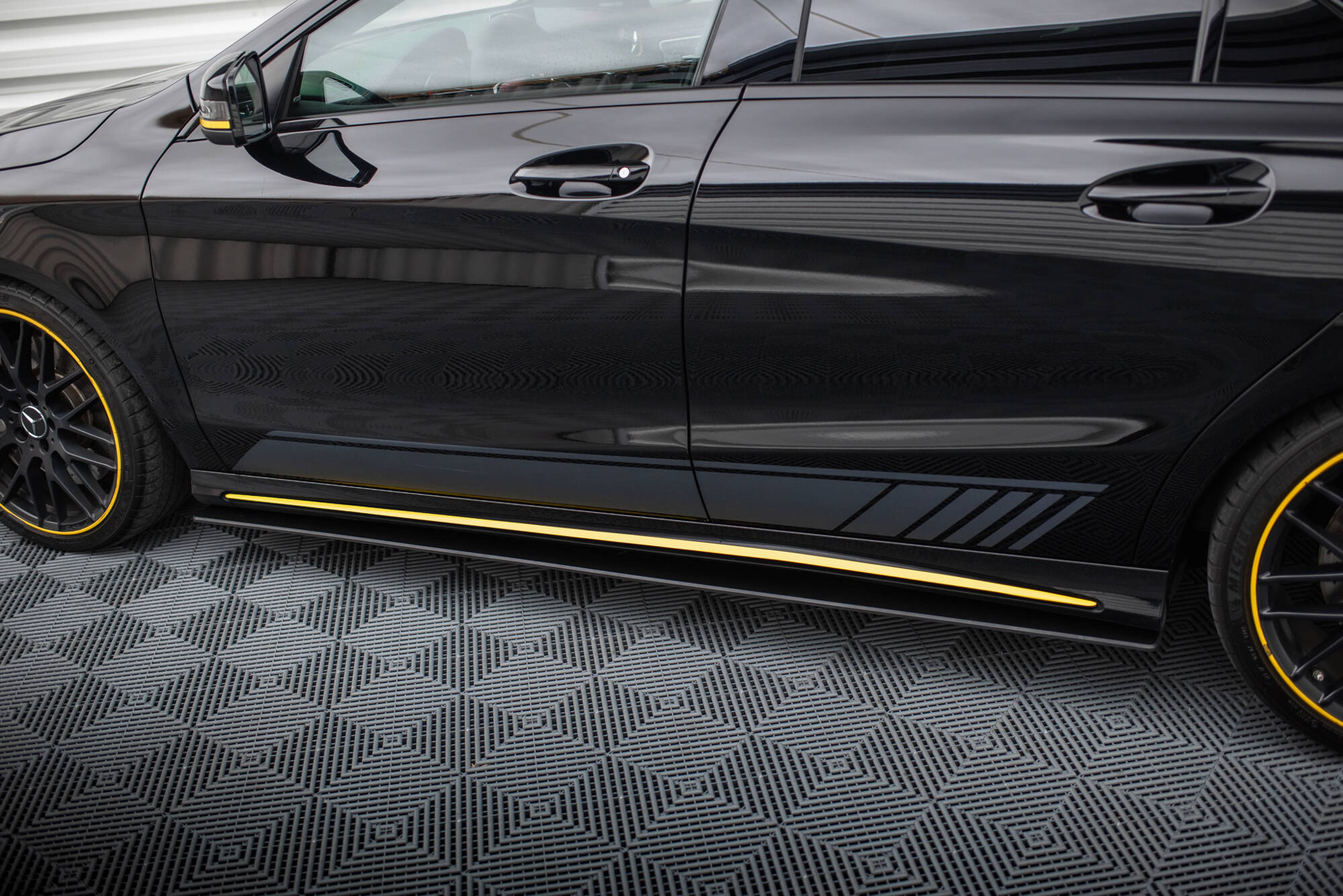 Maxton Design Street Pro Street+ Seitenschweller Leisten passend für Mercedes-AMG CLA 45 C117 Facelift