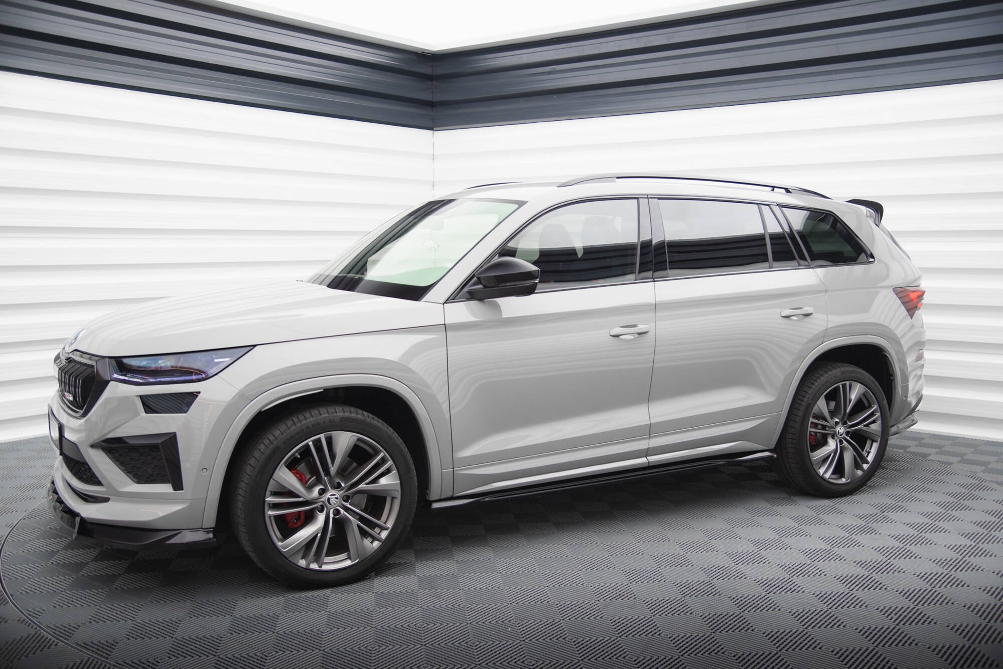 Maxton Design Street+ Seitenschweller Leisten passend für Skoda Kodiaq RS Mk1 / Mk1 Facelift schwarz Hochglanz