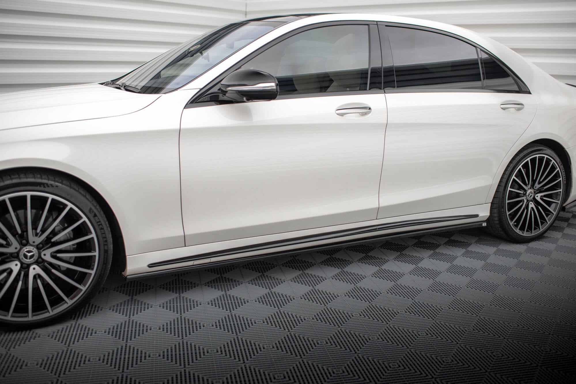 Maxton Design Street+ Seitenschweller Leisten passend für Mercedes-Benz S Lang AMG-Line W222 schwarz Hochglanz