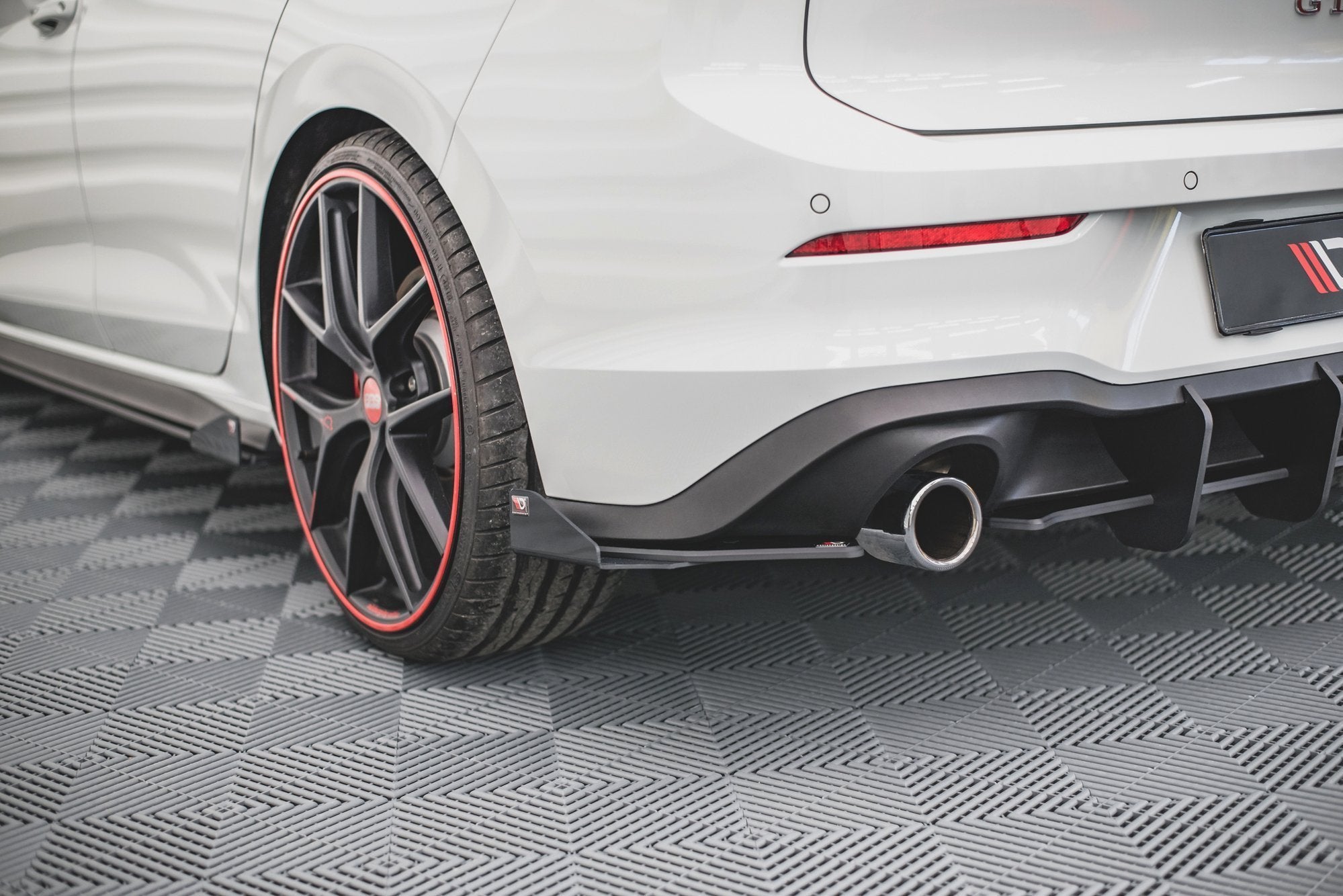Maxton Design Street Pro Heck Ansatz Flaps Diffusor + Flaps passend für VW Golf GTI / GTE Mk8 schwarz Hochglanz