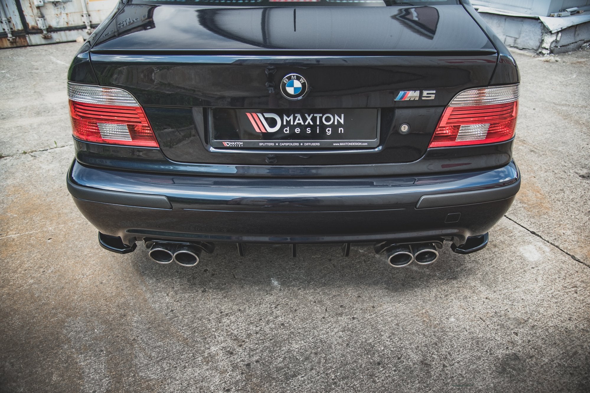 Maxton Design Heck Ansatz Flaps Diffusor passend für BMW M5 / 5 M-Paket E39 schwarz Hochglanz