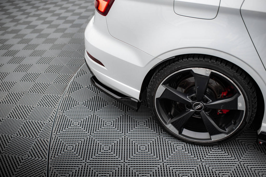 Maxton Design Heck Ansatz Flaps Diffusor V.3 passend für Audi RS3 Limousine 8V Facelift schwarz Hochglanz