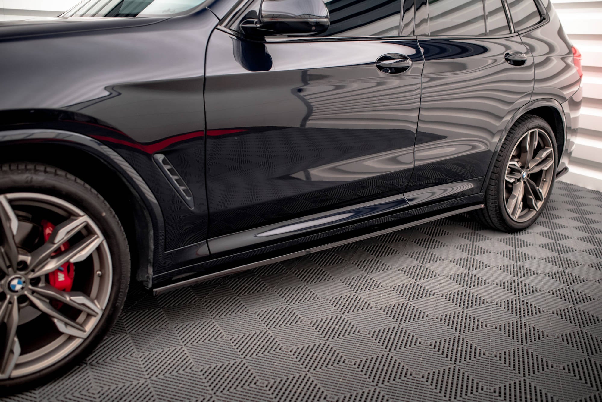 Maxton Design Street+ Seitenschweller Leisten passend für V.1 passend für BMW X3 M40d / M40i / M-Paket G01 schwarz Hochglanz