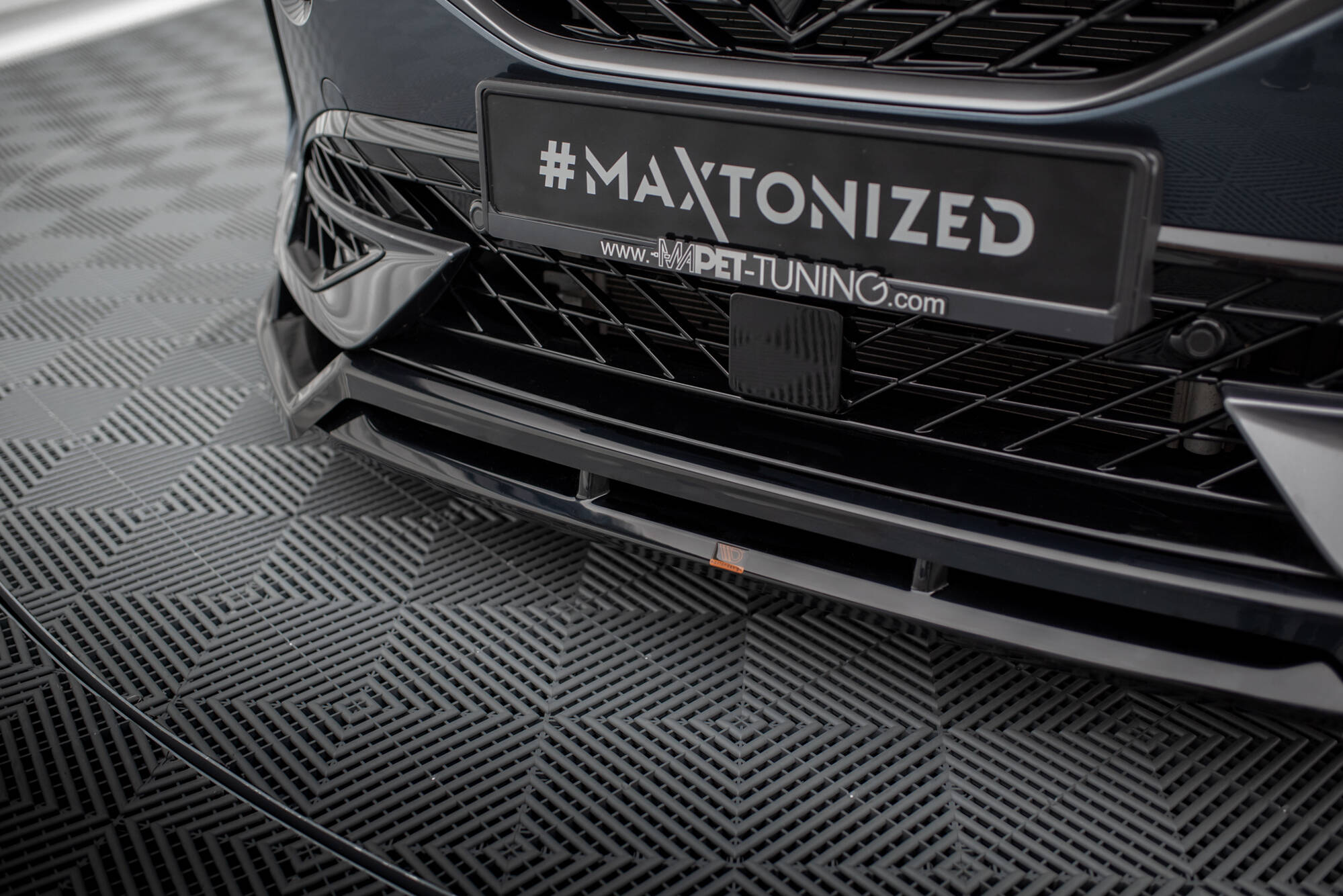 Maxton Design Street+ Spoilerlippe Front Ansatz V.4 passend für Cupra Formentor Mk1 schwarz Hochglanz