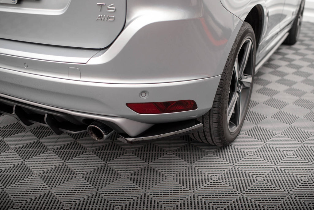 Maxton Design Heck Ansatz Flaps Diffusor passend für Volvo XC60 R-Design Mk1 Facelift schwarz Hochglanz