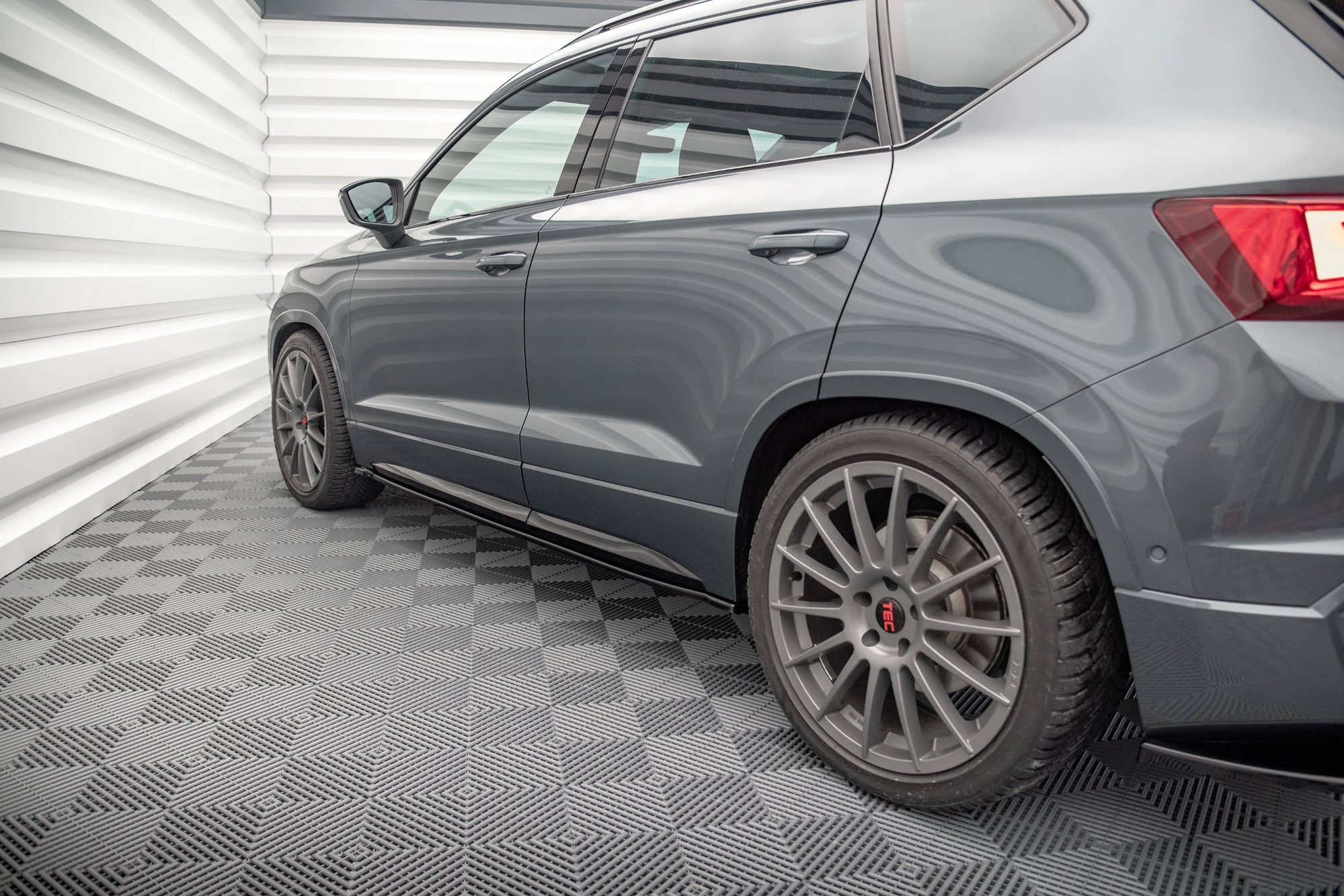 Maxton Design Street+ Seitenschweller Leisten passend für Cupra Ateca Mk1 / Mk1 Facelift schwarz Hochglanz