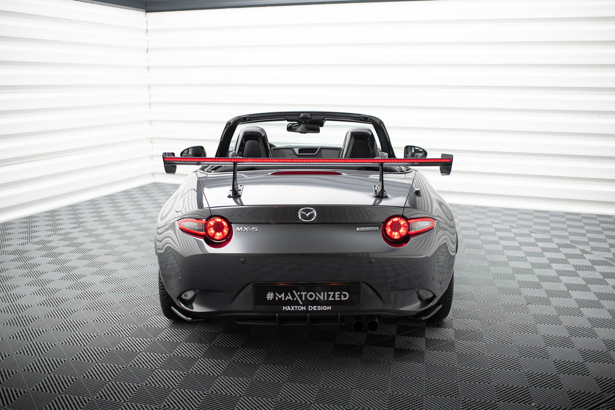 Maxton Design Carbon Spoiler With Upper Swan Mounting + LED Mazda MX-5 ND (Mk4) für Mazda MX-5 Mk4 (ND)