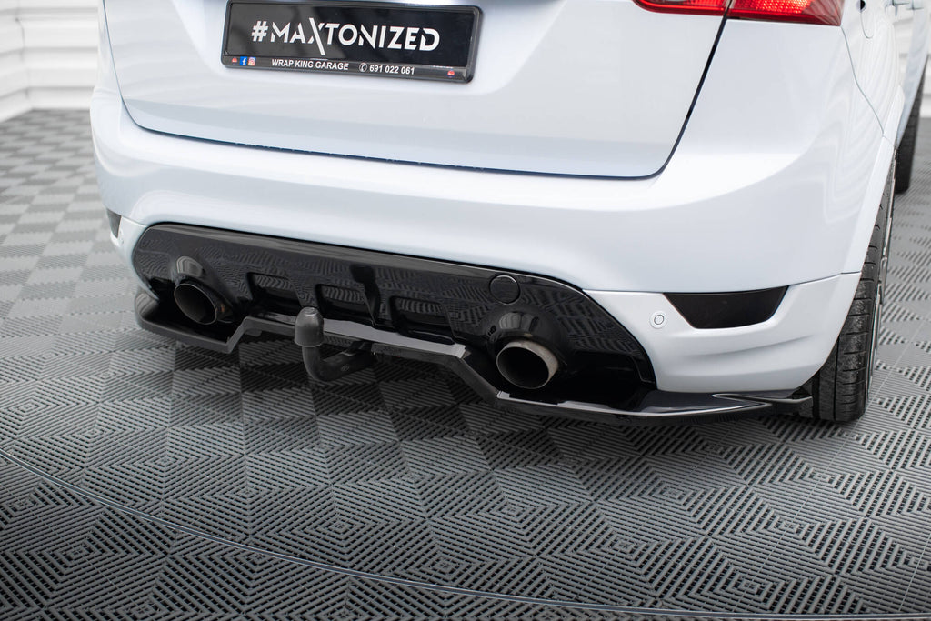 Maxton Design Street+ Mittlerer Diffusor RACE passend für Ford Kuga ST Mk1 schwarz Hochglanz