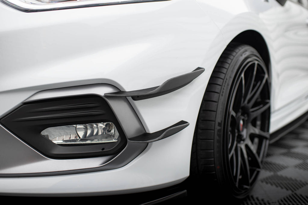 Maxton Design Stoßstangen Flaps Wings vorne Canards passend für V.2 Ford Fiesta Mk8 ST / ST-Line