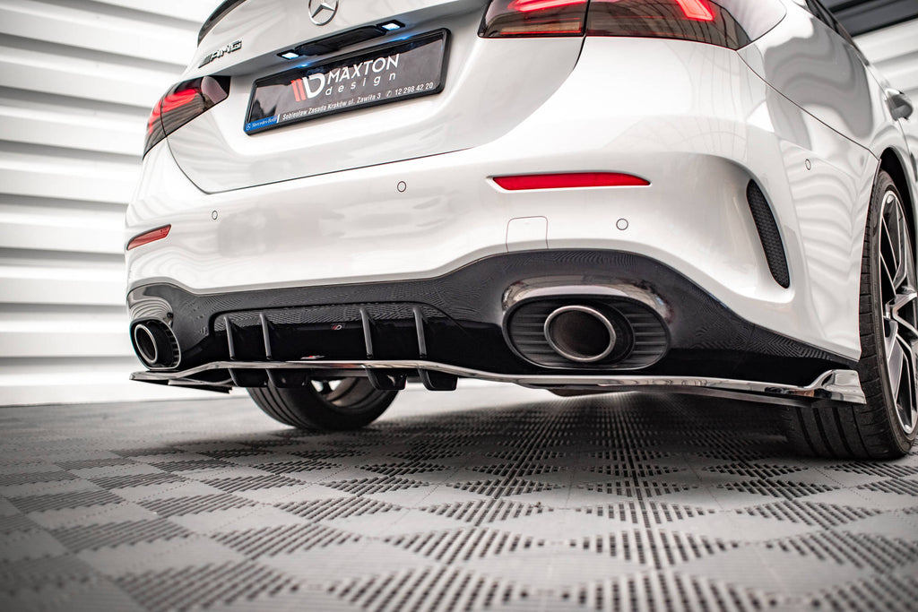 Maxton Design Street+ Mittlerer Diffusor RACE V.2 passend für Mercedes A 35 AMG Limousine V177 schwarz Hochglanz