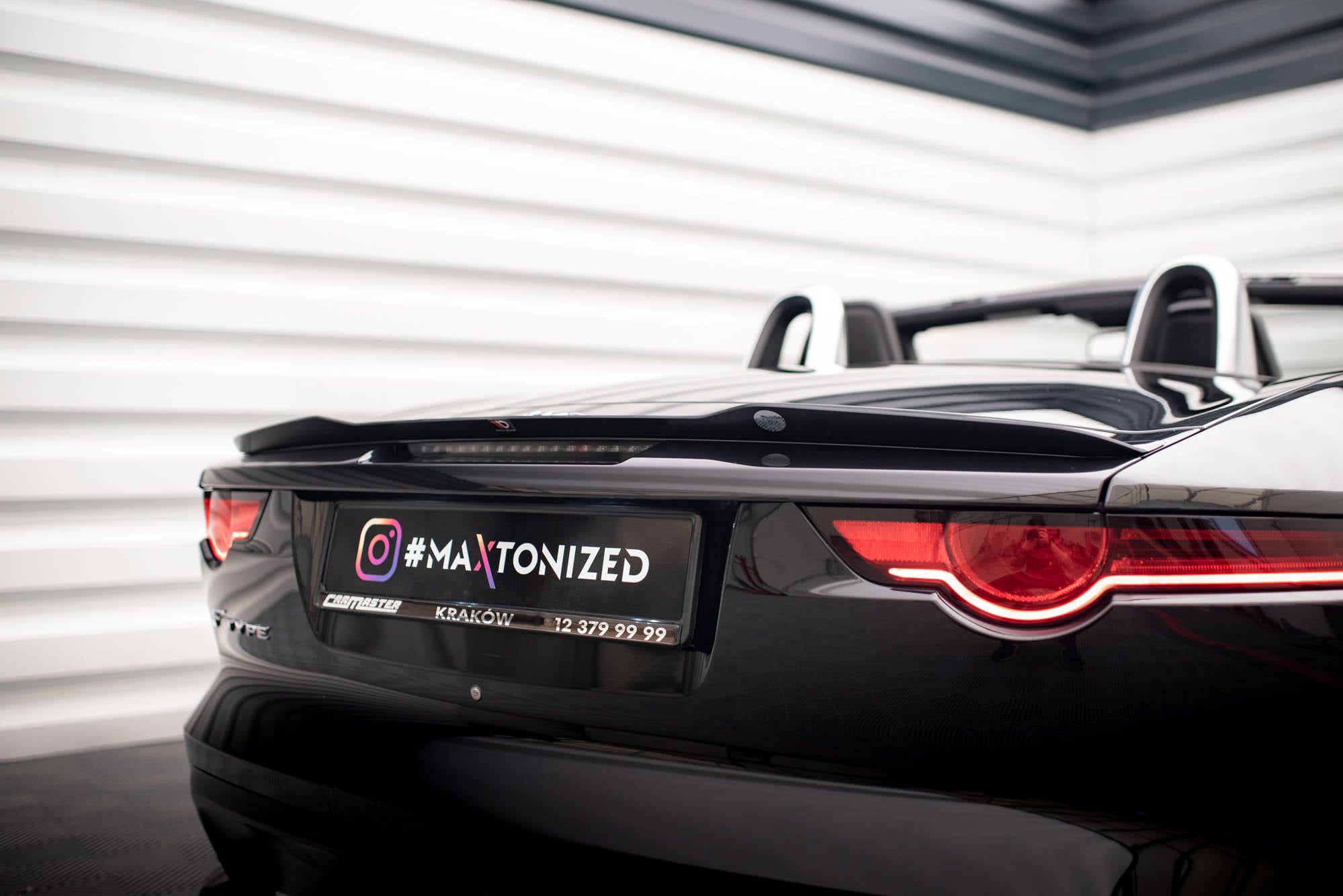 Maxton Design Spoiler CAP passend für Jaguar F-Type X152 Facelift schwarz Hochglanz