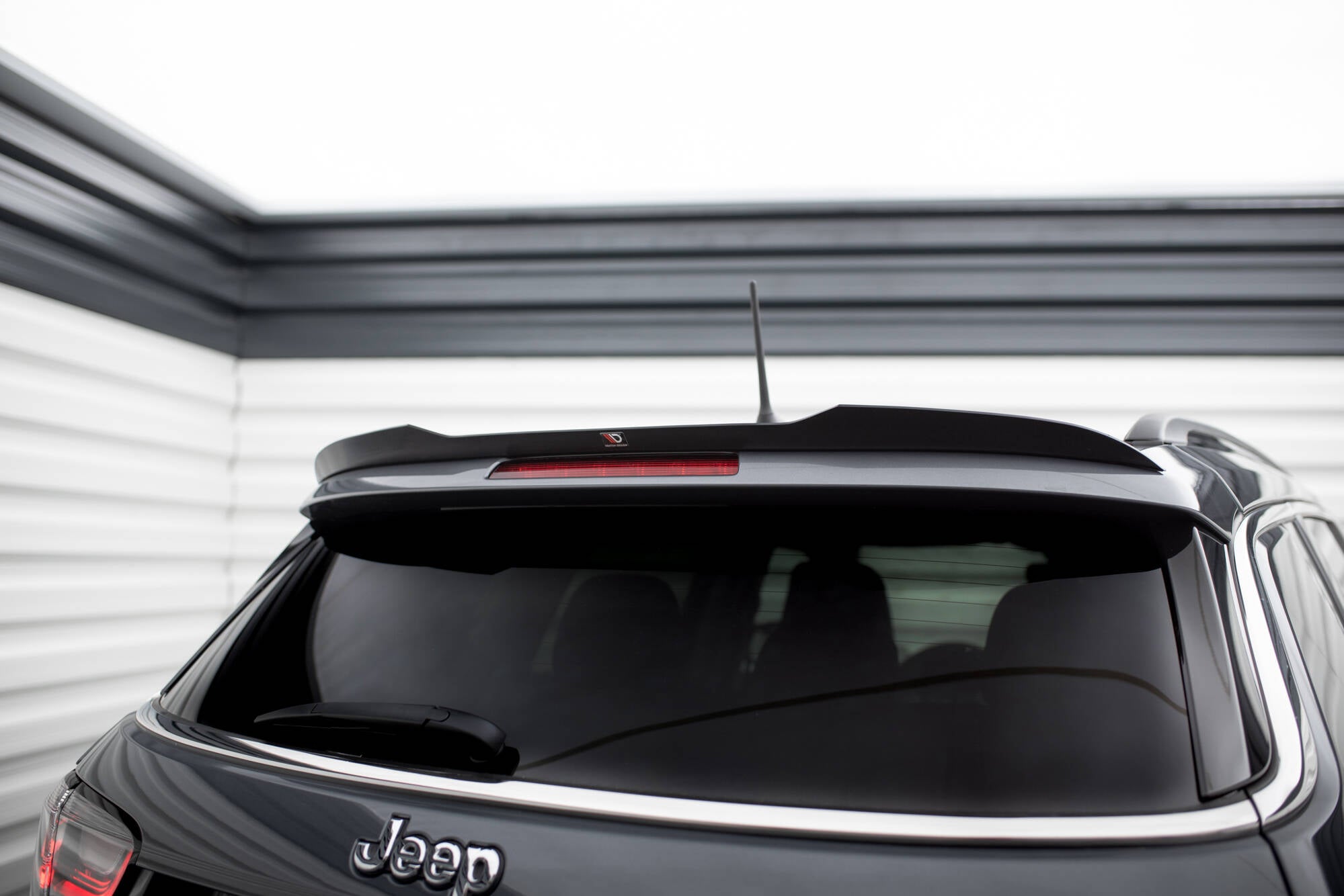 Maxton Design Spoiler CAP passend für Jeep Compass Limited Mk2 Facelift schwarz Hochglanz