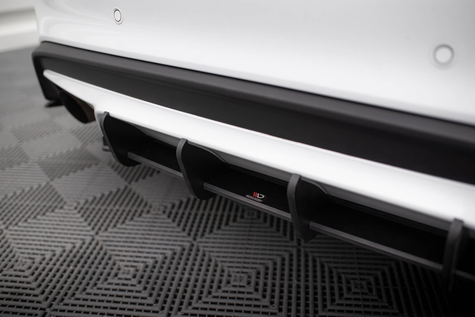 Maxton Design Robuste Racing Heckschürze passend für Ford Focus ST Mk4
