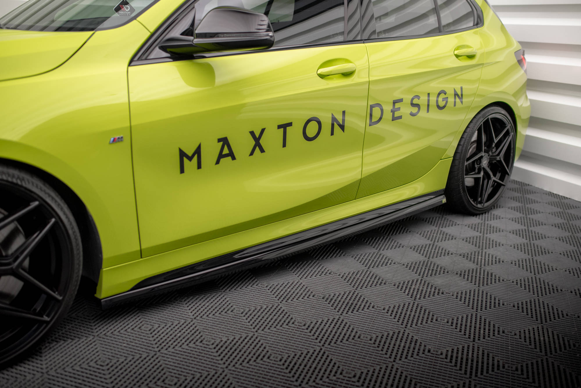 Maxton Design Street+ Seitenschweller Leisten passend für V.4 BMW 1er M-Paket/ M135i / 128ti F40 schwarz Hochglanz