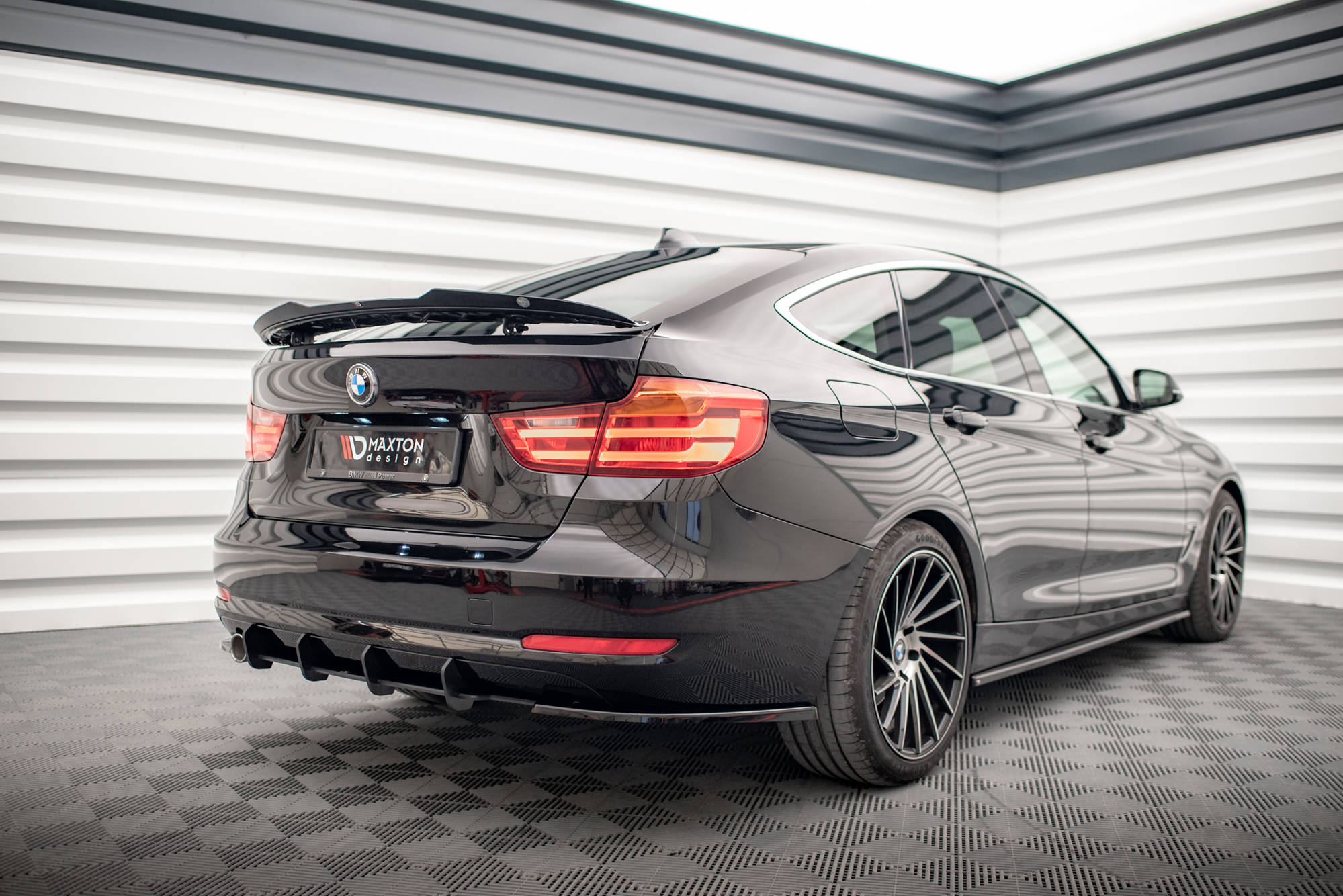 Maxton Design Street Pro Heckschürze passend für BMW 3er GT F34