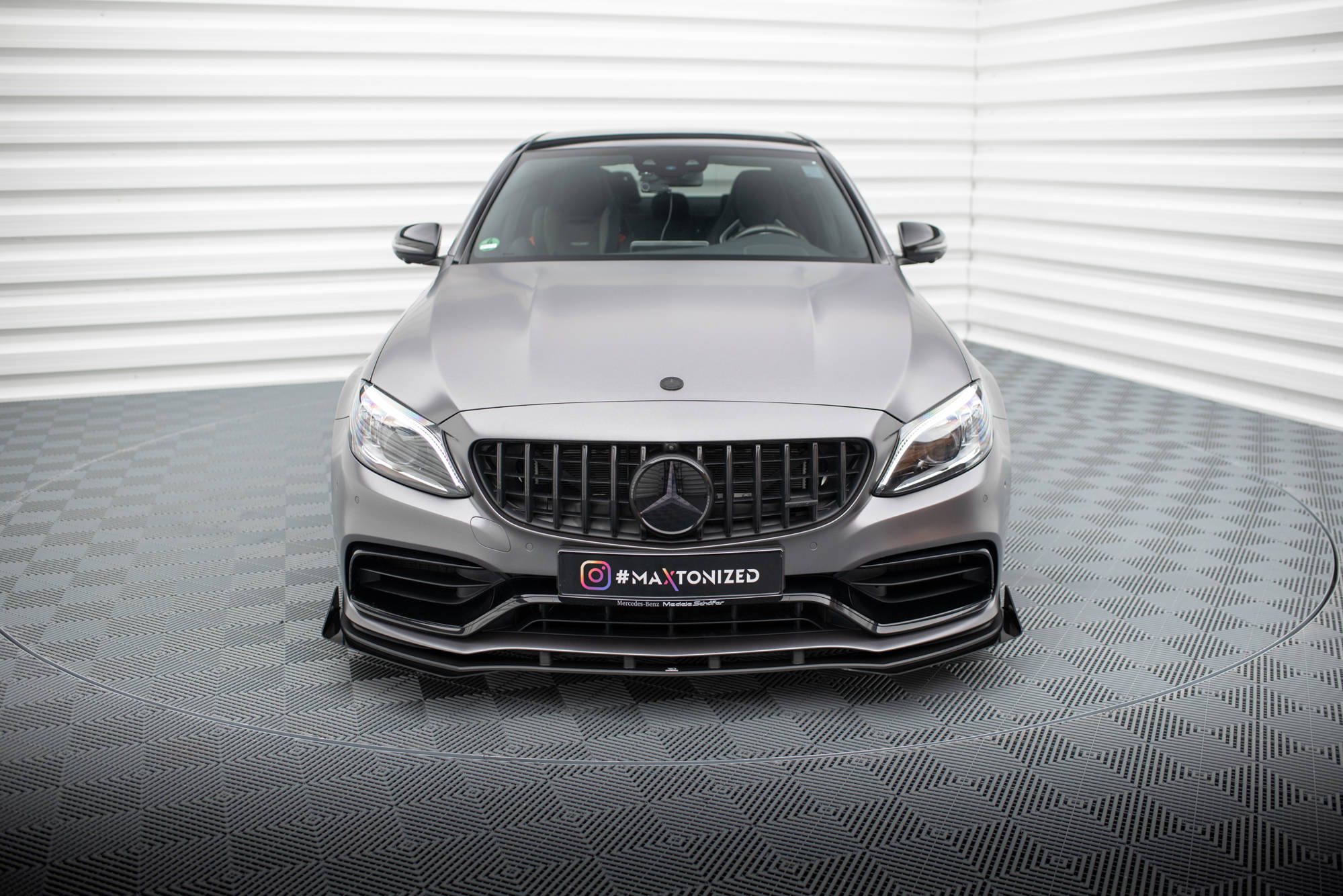 Maxton Design Street Pro Street+ Spoilerlippe Front Ansatz + Flaps passend für Mercedes-AMG C63 Limousine / Kombi W205 Facelift schwarz Hochglanz