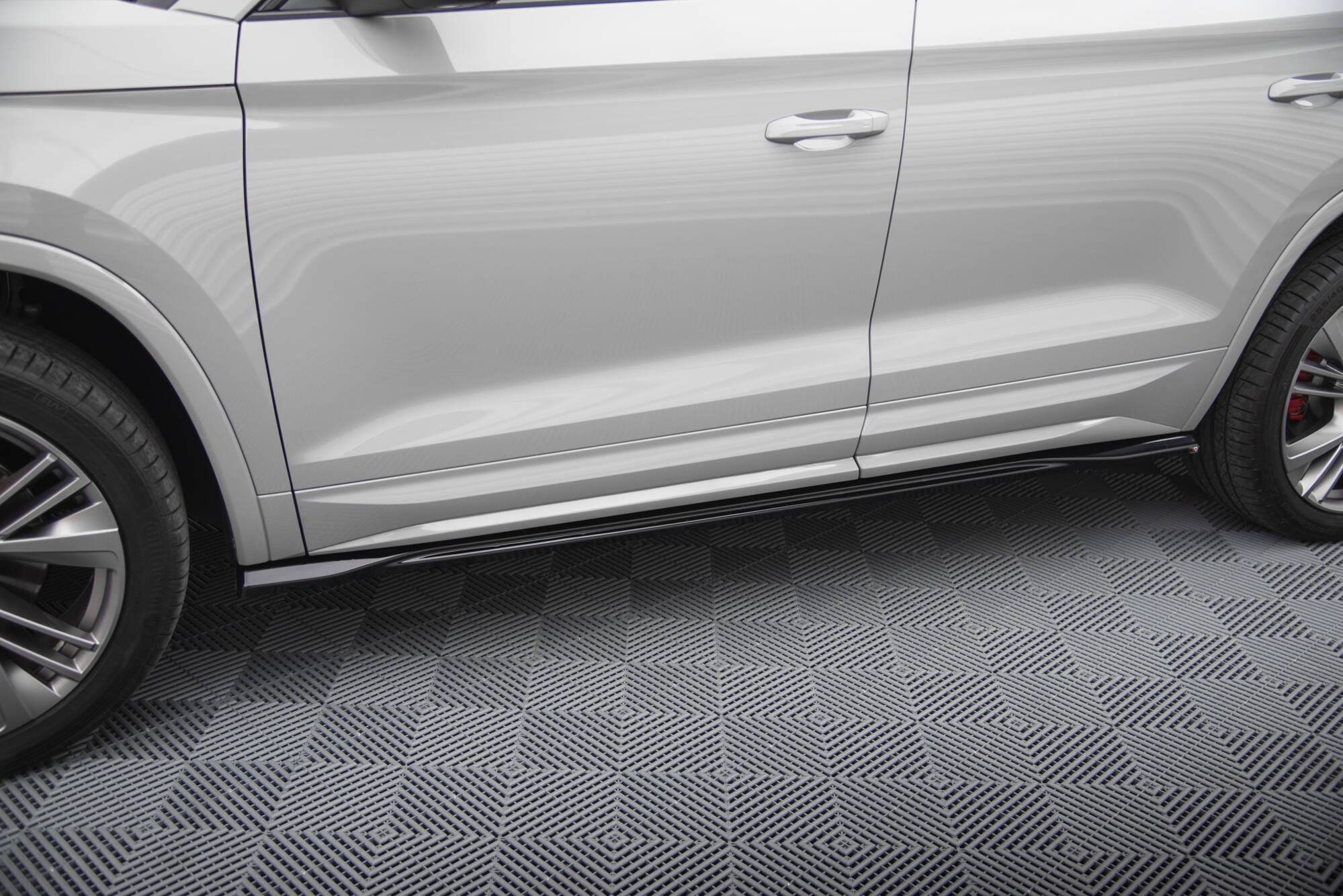 Maxton Design Street+ Seitenschweller Leisten passend für Skoda Kodiaq RS Mk1 / Mk1 Facelift schwarz Hochglanz
