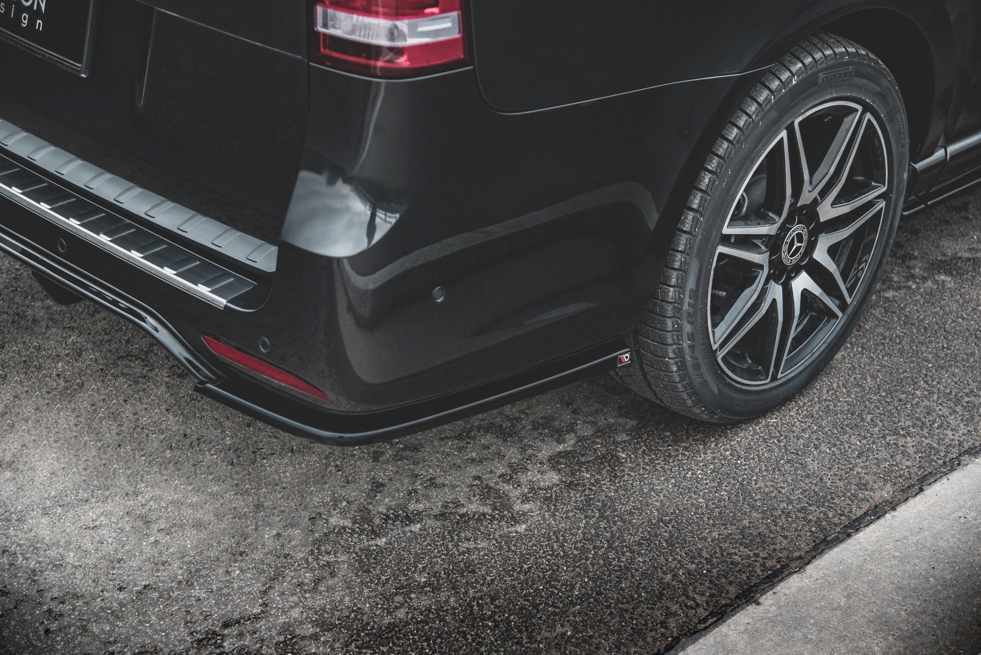 Maxton Design Heck Ansatz Flaps Diffusor V.2 passend für Mercedes-Benz V-Klasse AMG-Line W447 Facelift schwarz Hochglanz