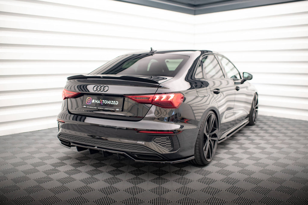Maxton Design Street+ Mittlerer Diffusor RACE passend für Audi A3 S-Line Limousine 8Y schwarz Hochglanz