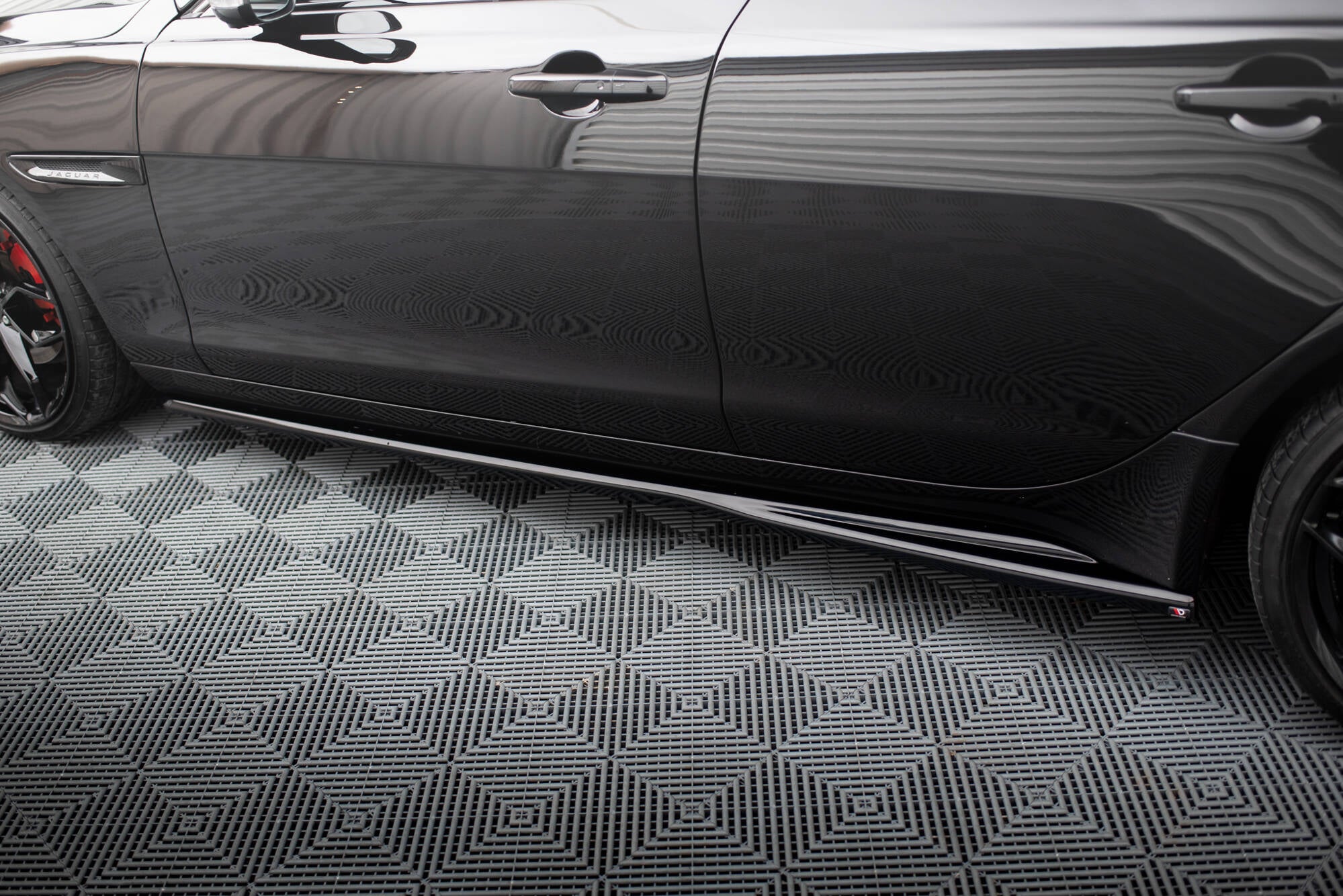 Maxton Design Street+ Seitenschweller Leisten passend für Jaguar XE X760 Facelift schwarz Hochglanz