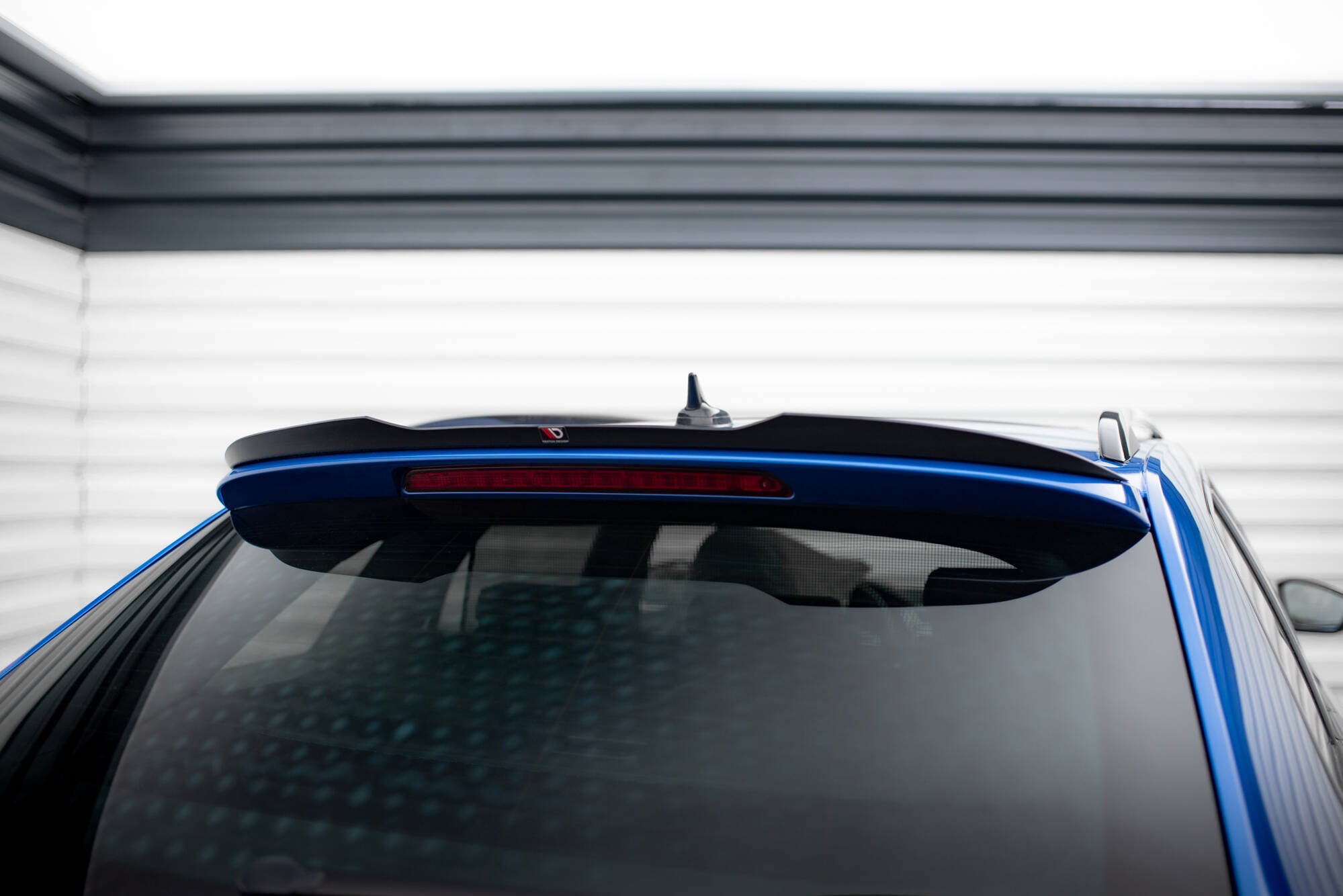 Maxton Design Spoiler CAP passend für Skoda Superb Sportline Combi Mk3 / Mk3 Facelift schwarz Hochglanz