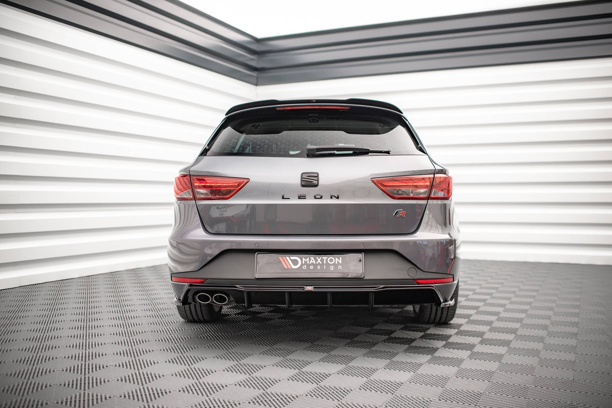 Maxton Design Diffusor Heck Ansatz passend für Seat Leon FR Sportstourer Mk3 schwarz Hochglanz