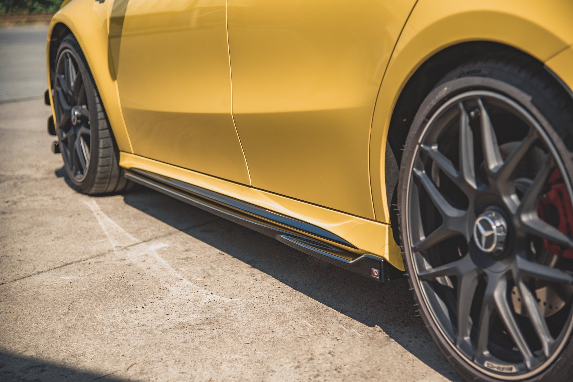 Maxton Design Street+ Seitenschweller Leisten passend für Mercedes-AMG A 45 S W177 schwarz Hochglanz