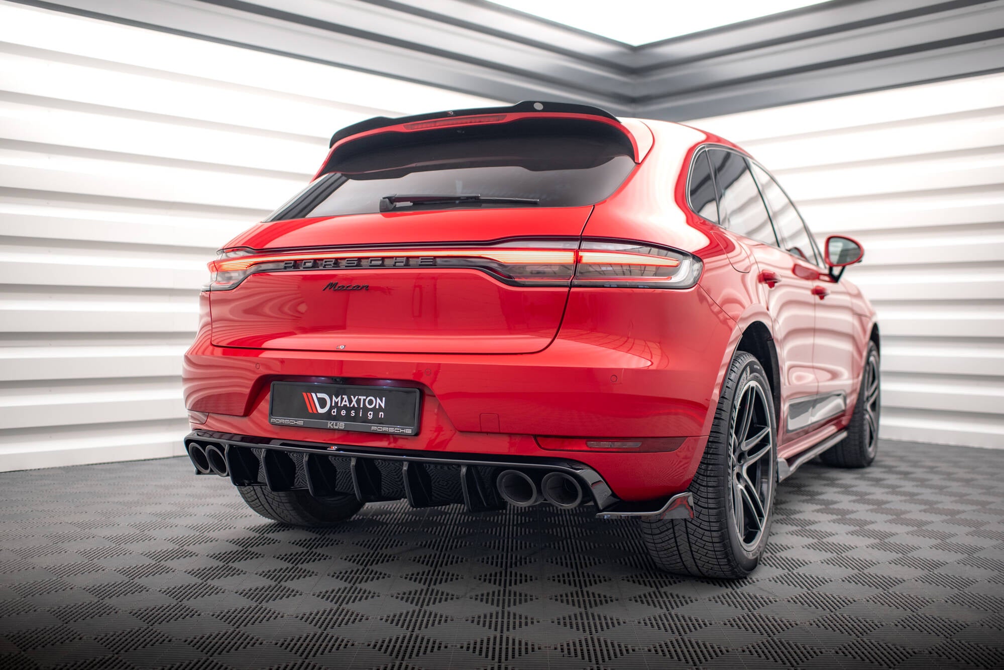 Maxton Design Diffusor Heck Ansatz passend für Porsche Macan Mk1 schwarz Hochglanz