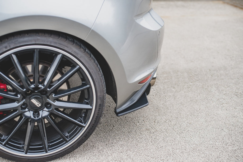Maxton Design Street Pro Heck Ansatz Flaps Diffusor passend für L + R V.1 VW Golf 7 GTI