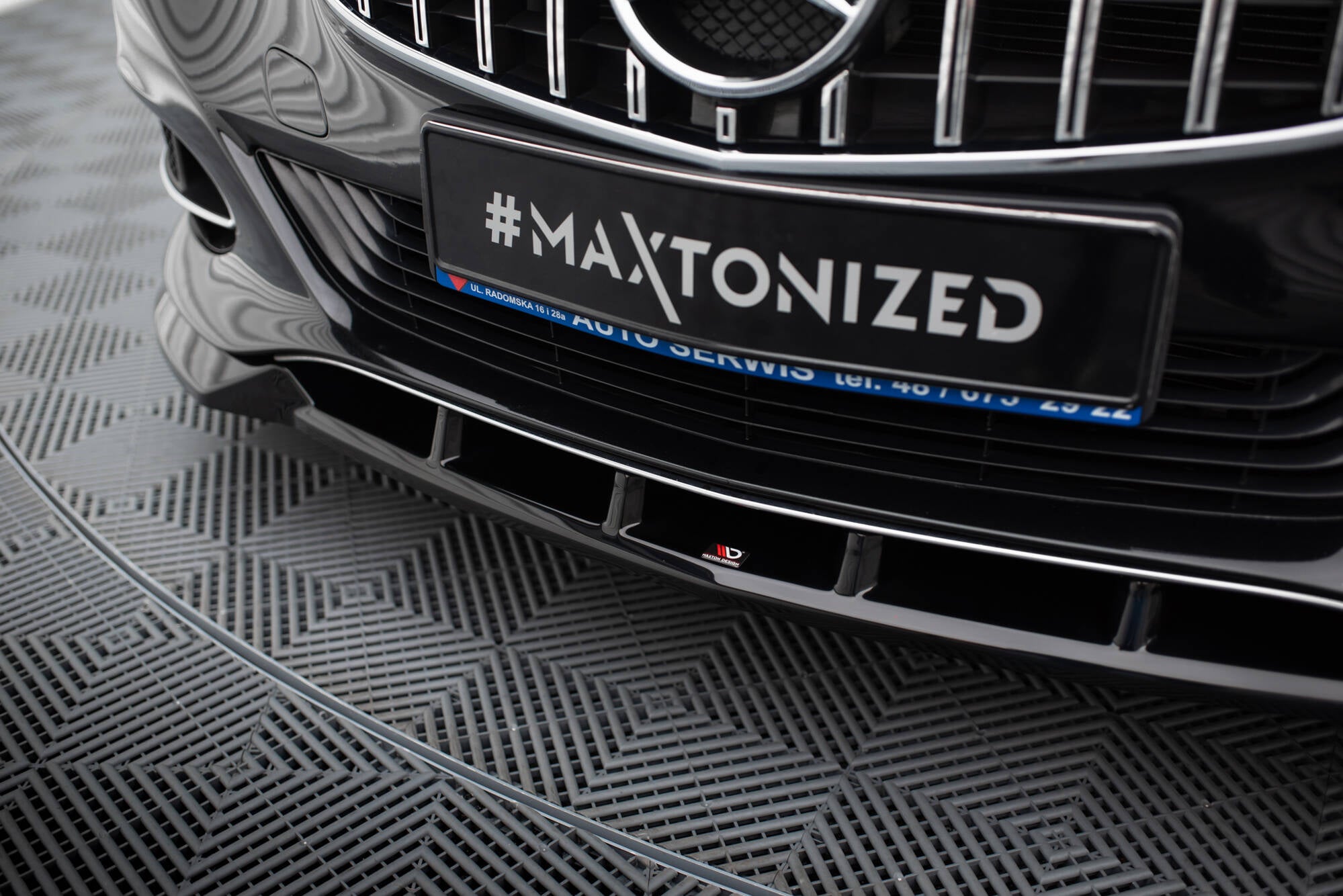 Maxton Design Street+ Spoilerlippe Front Ansatz passend für Mercedes-Benz E W212 Facelift schwarz Hochglanz
