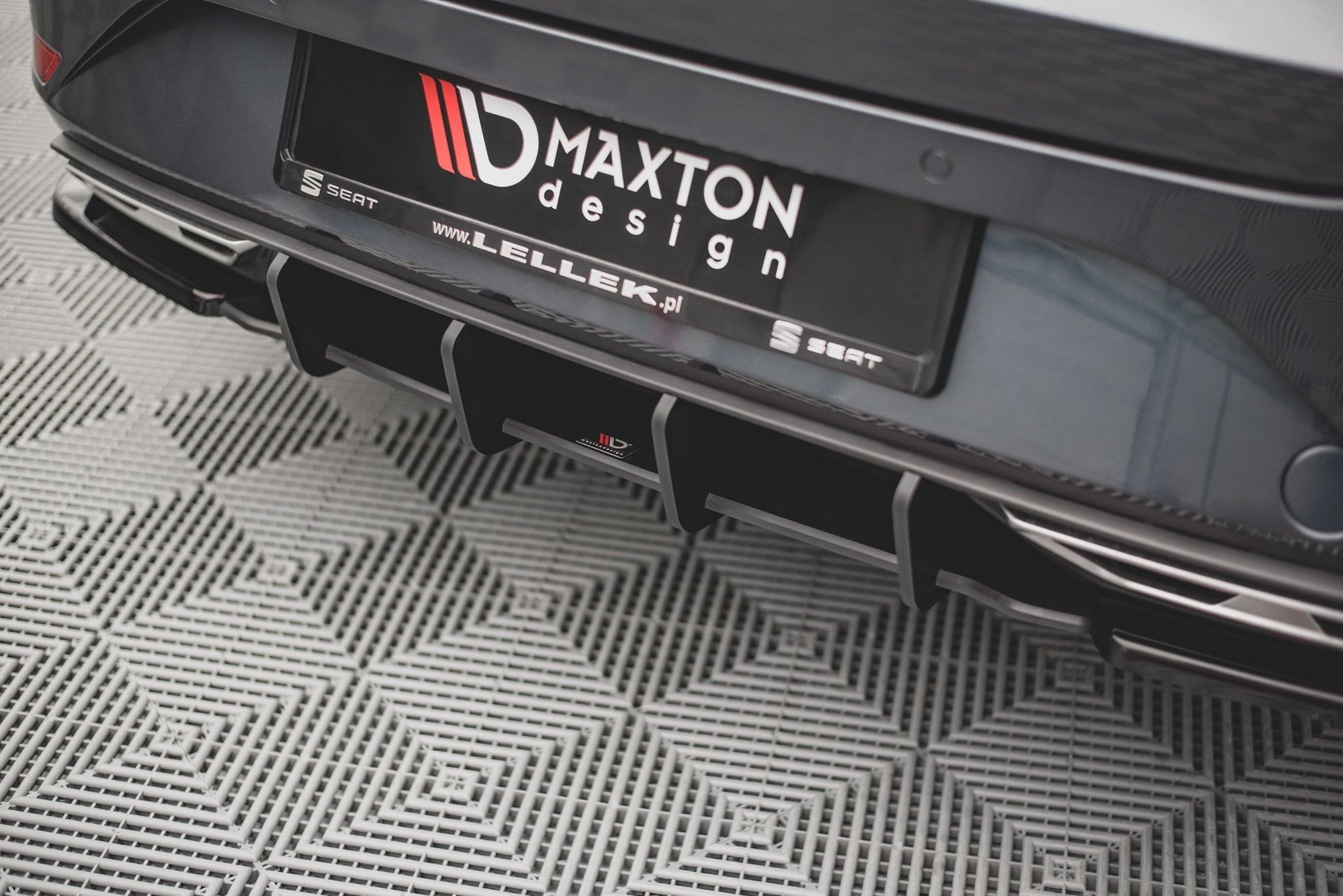 Maxton Design Street Pro Heckschürze passend für Seat Leon FR ST Mk4