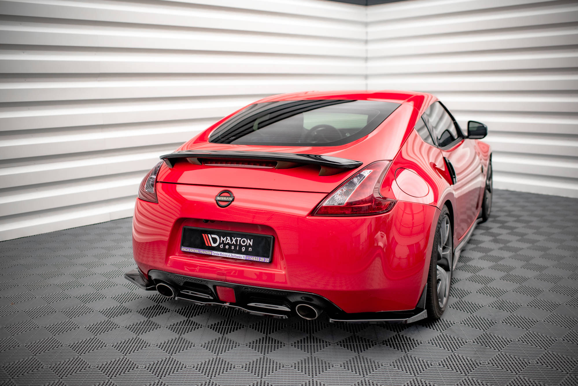 Maxton Design Heckansatz V.2 Nissan 370Z schwarz Hochglanz für Nissan 370Z Standard